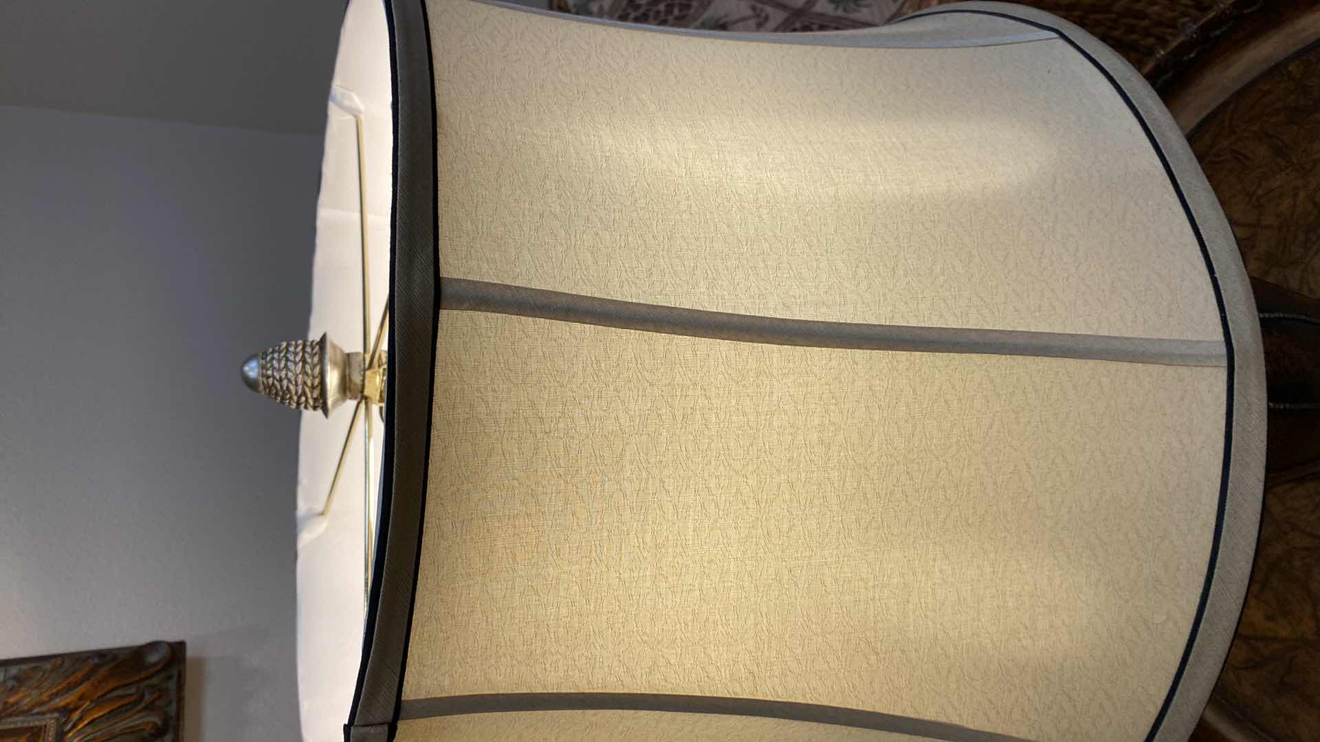 Photo 1 of TOMMY BAHAMA TABLE LAMP H28”