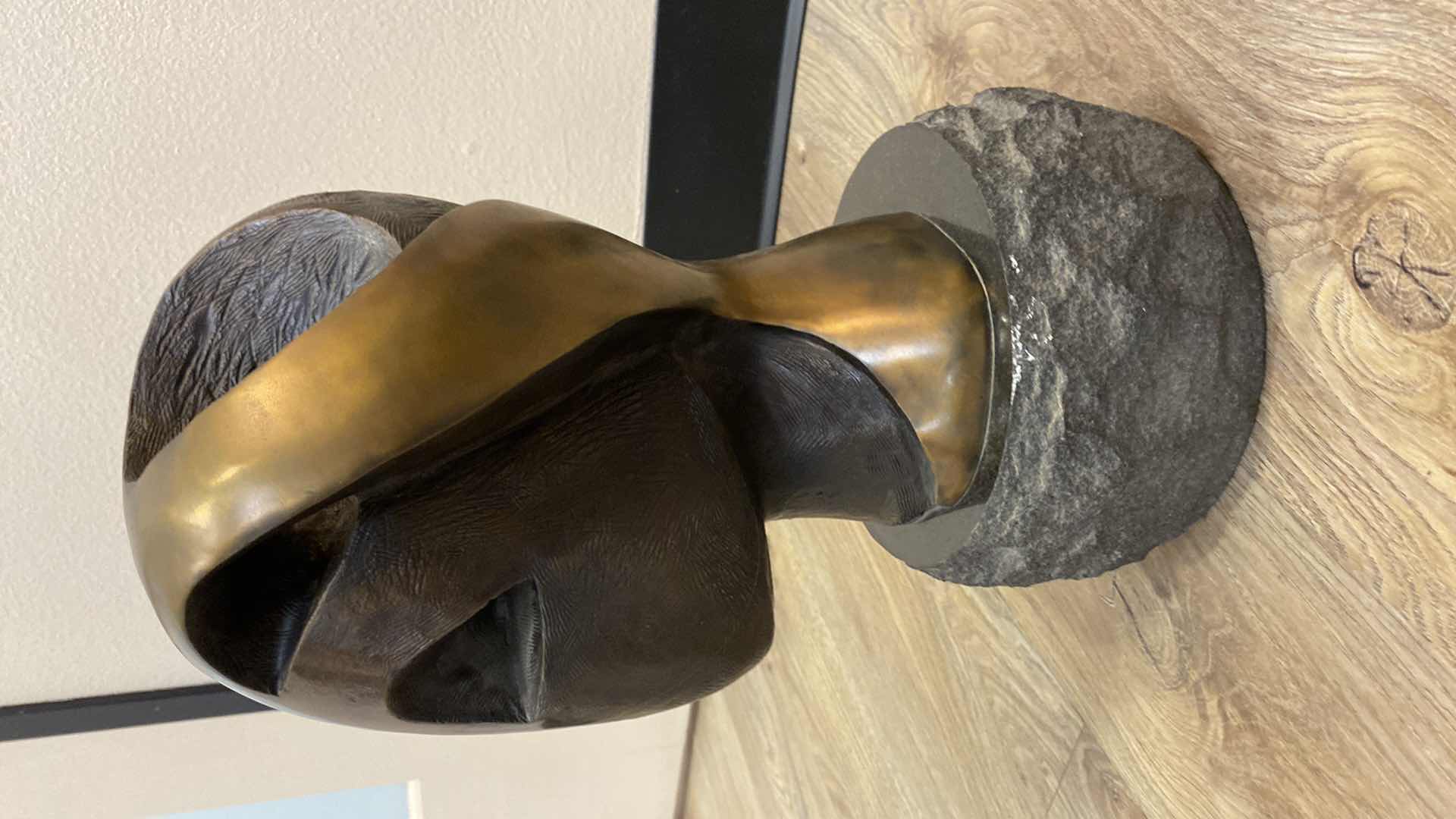 Photo 1 of CAST BRONZE COLOR ABSTRACT FACE SCULPTURE H14.5”