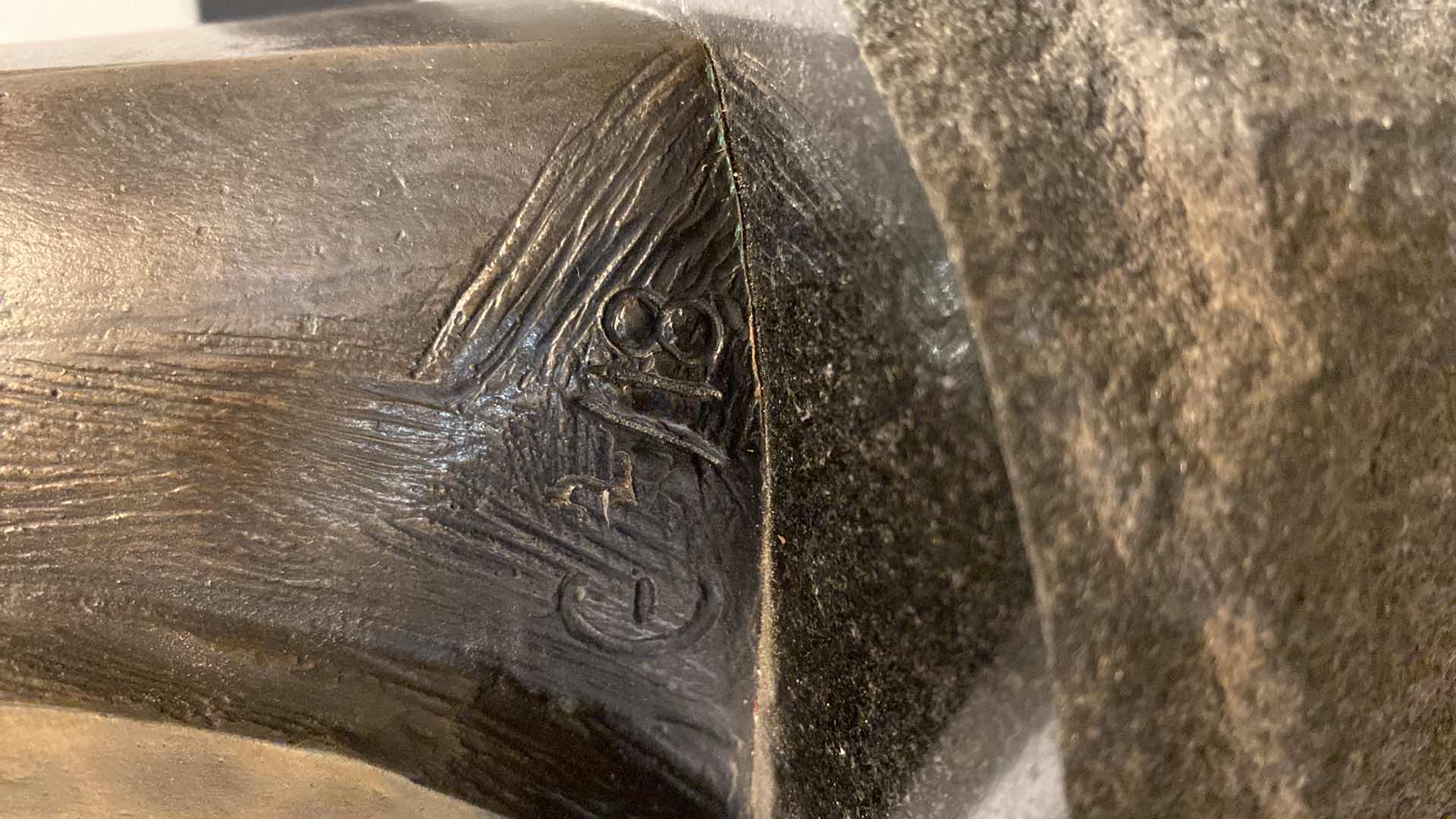 Photo 1 of CAST BRONZE COLOR ABSTRACT FACE SCULPTURE H14.5”