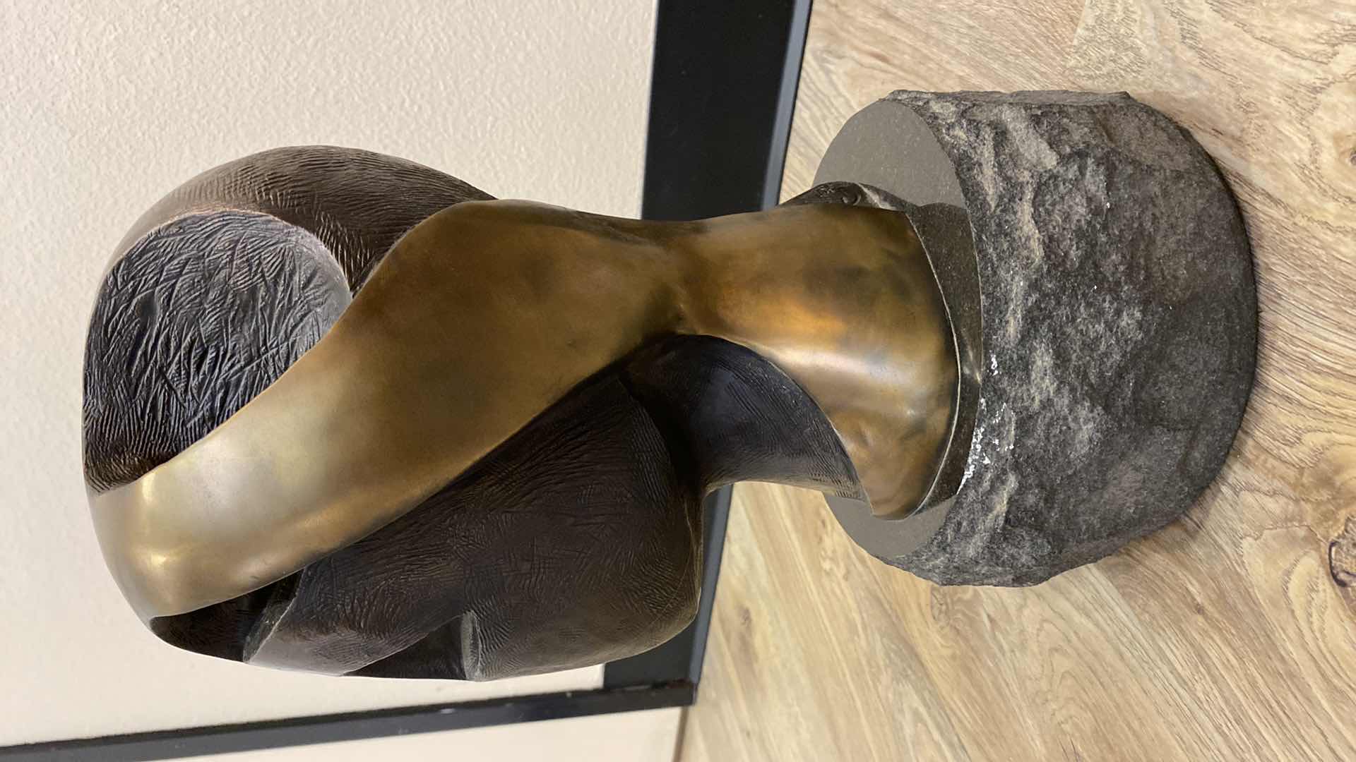 Photo 1 of CAST BRONZE COLOR ABSTRACT FACE SCULPTURE H14.5”