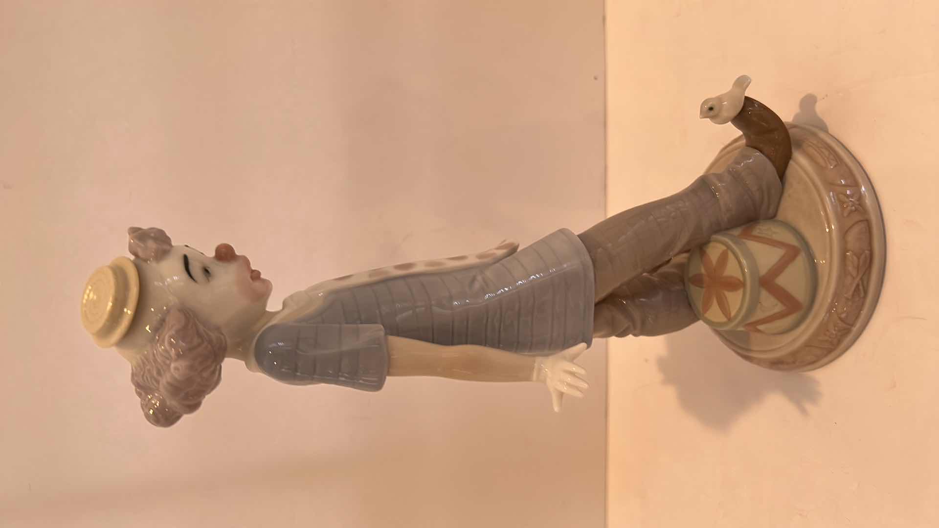 Photo 1 of LLADRO 9” PORCELAIN FIGURINE - CLOWN “CIRCUS DAYS”