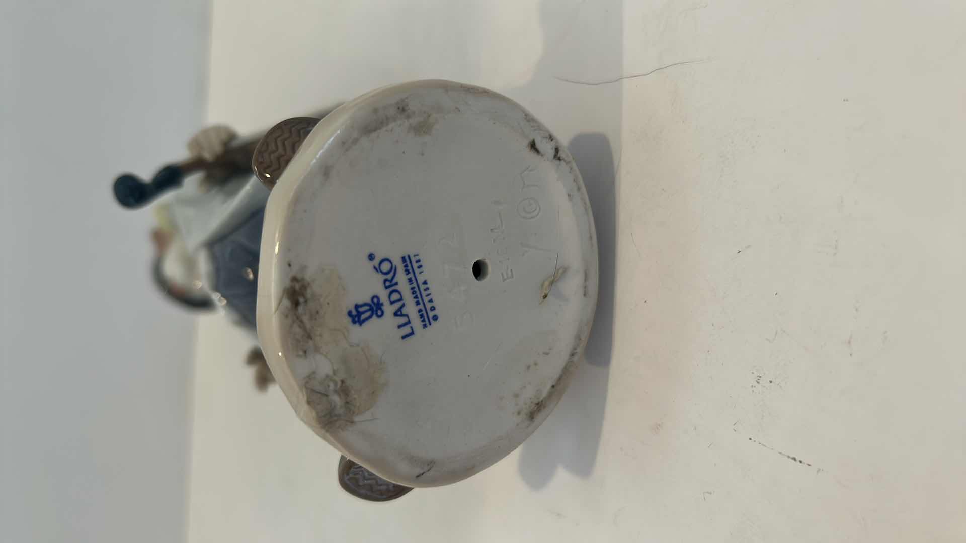 Photo 1 of LLADRO 9” PORCELAIN FIGURINE - CLOWN “CIRCUS SAM”