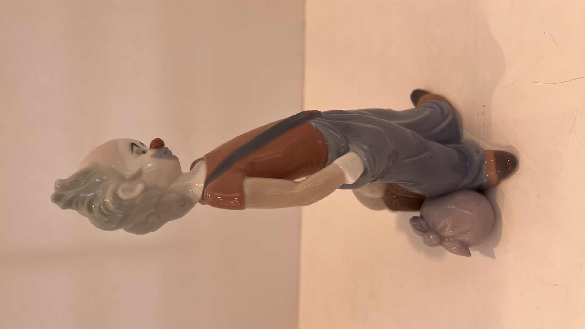 Photo 1 of LLADRO 8” PORCELAIN FIGURINE - CLOWN “DESTINATION BIG TOP”