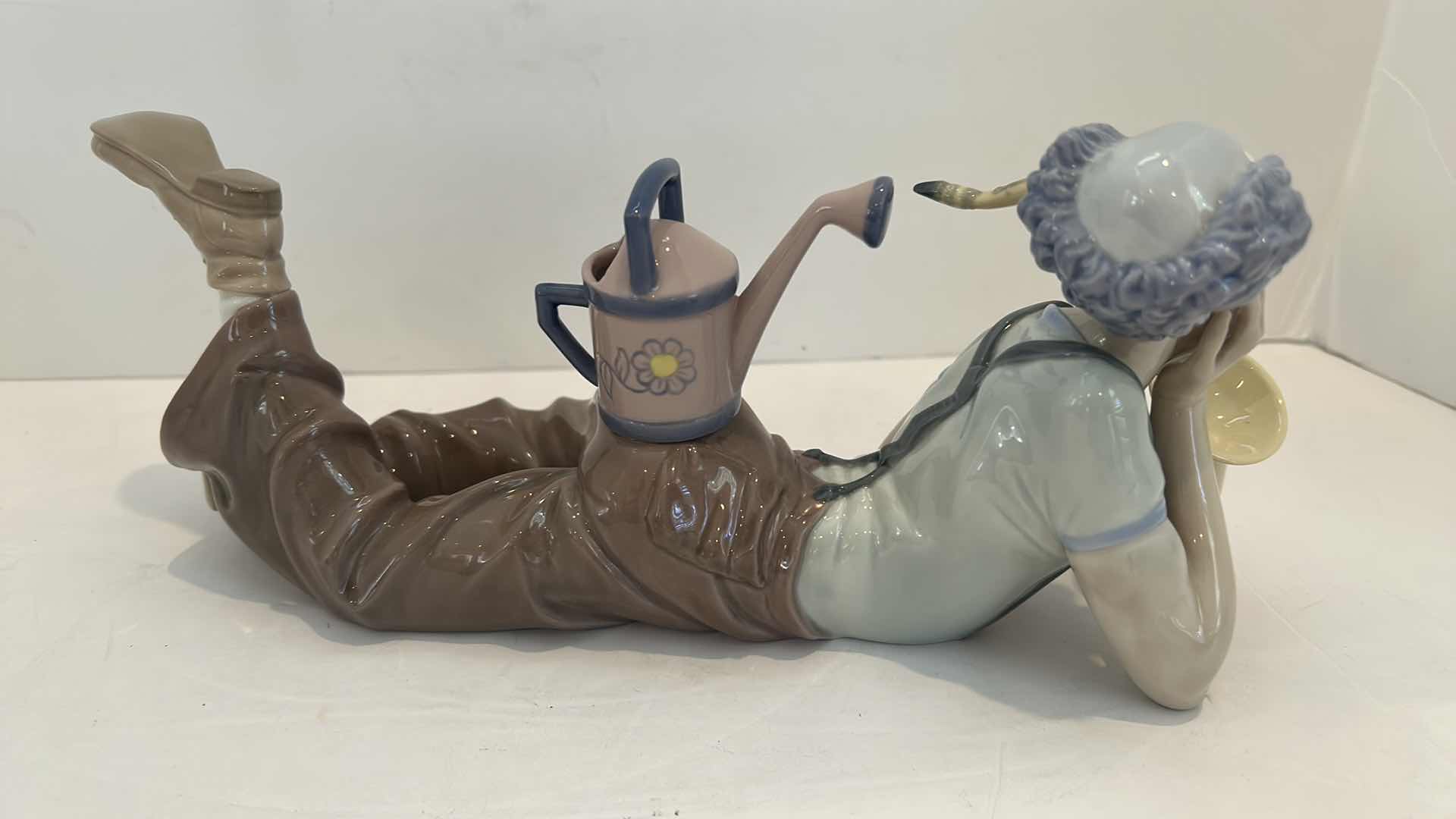 Photo 1 of RARE LLADRO "RECLINING CLOWN W. SAXAPHONE" PORCELAIN FIGURINE - L12"