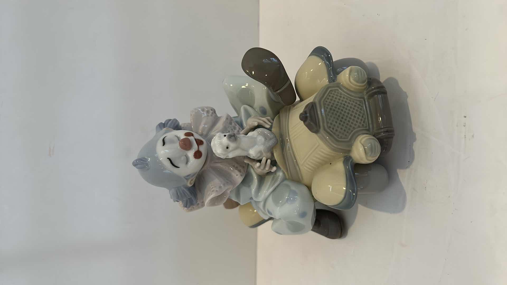 Photo 6 of LLADRO PORCELAIN FIGURINE - CLOWN “TRIP TO THE CIRCUS” H6"