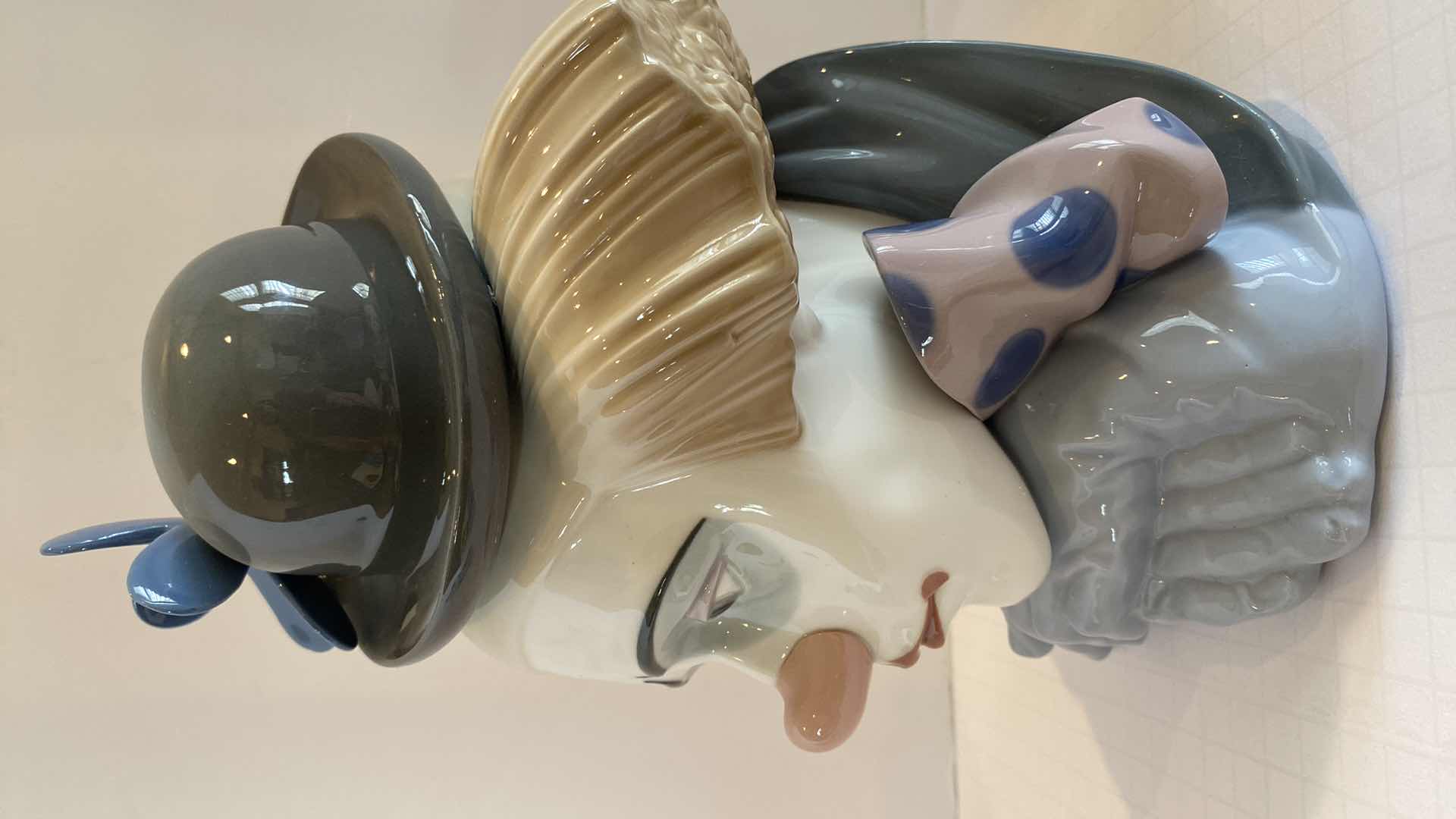 Photo 1 of VINTAGE LLADRO PORCELAIN PENSIVE CLOWN 10”