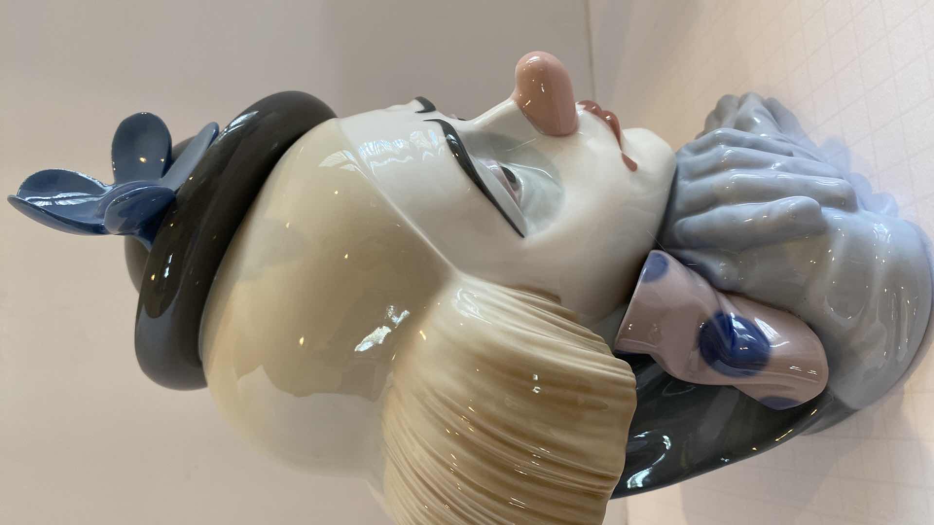 Photo 1 of VINTAGE LLADRO PORCELAIN PENSIVE CLOWN 10”