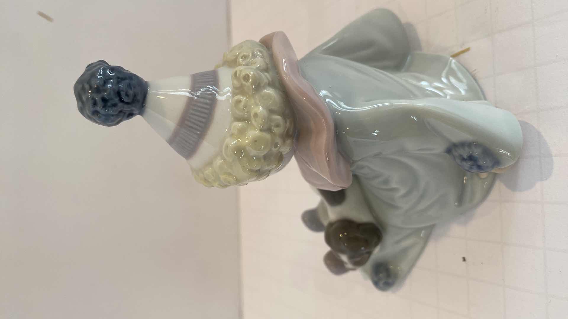 Photo 1 of VINTAGE LLADRO "PIEROT WITH PUPPY" FIGURINE 3.5” X 4.5”