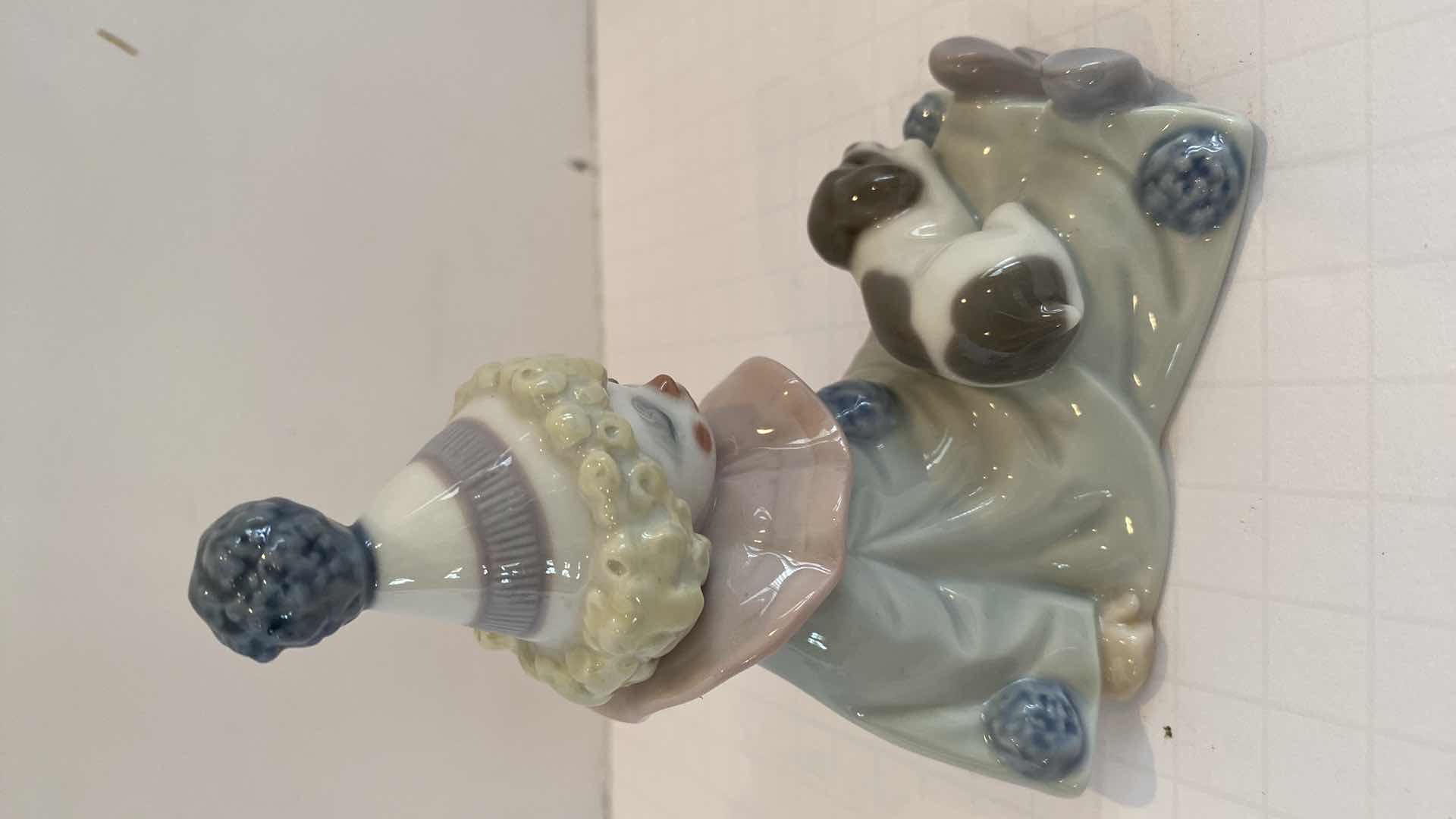 Photo 1 of VINTAGE LLADRO "PIEROT WITH PUPPY" FIGURINE 3.5” X 4.5”