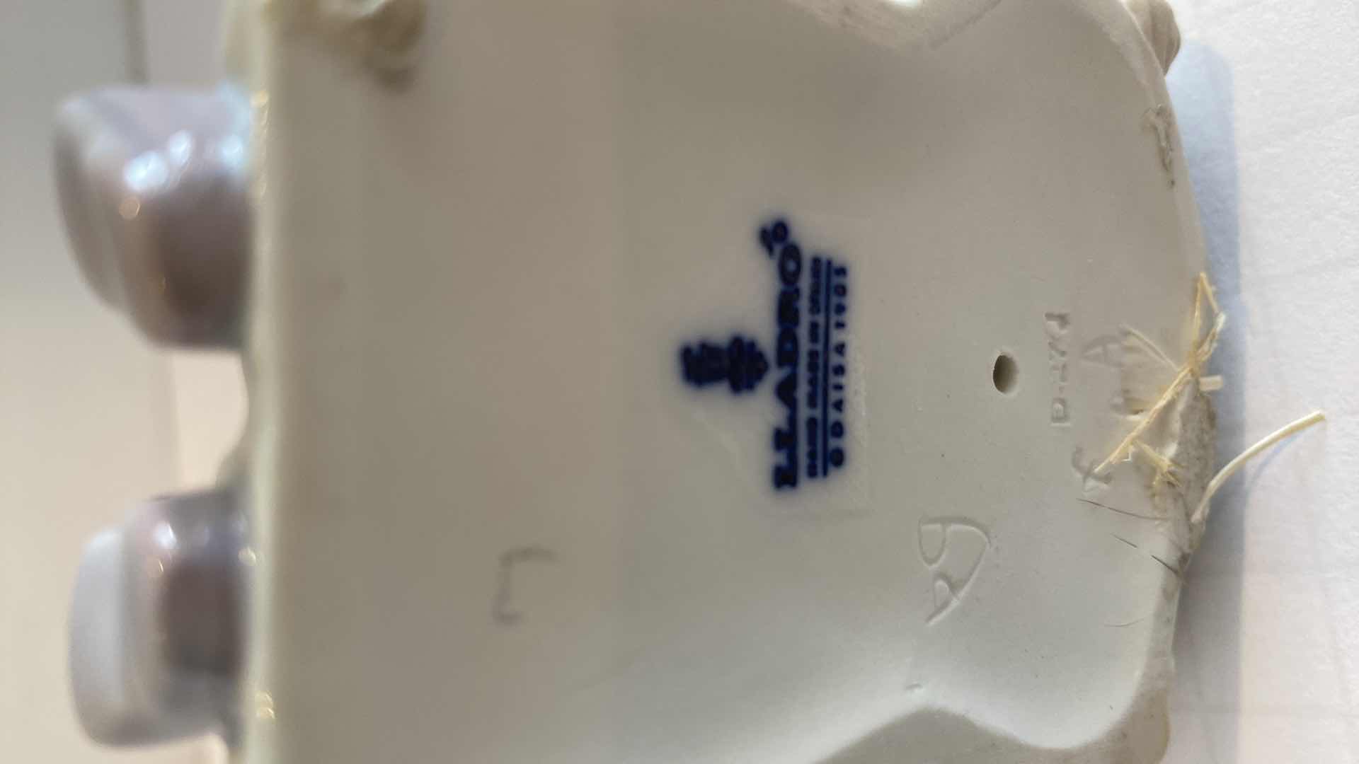 Photo 1 of VINTAGE LLADRO "PIEROT WITH PUPPY" FIGURINE 3.5” X 4.5”