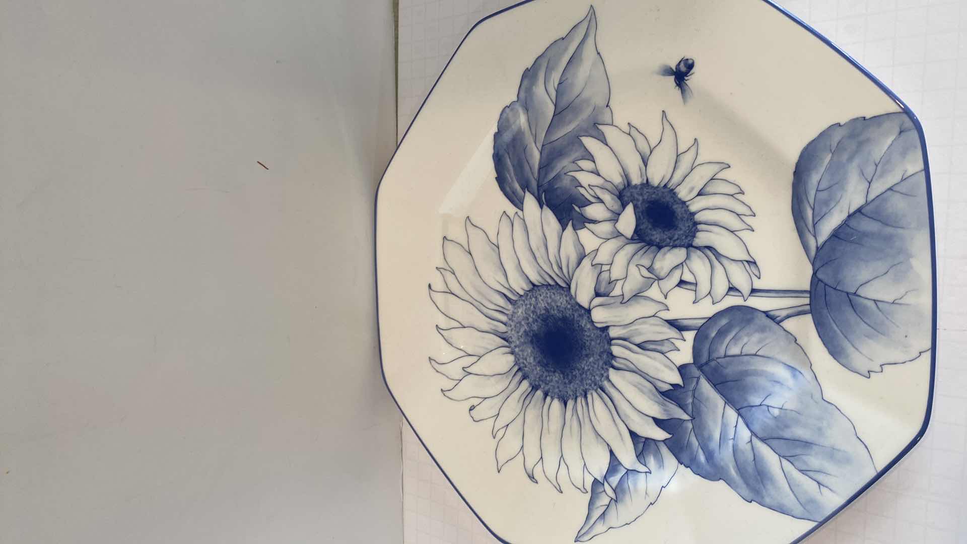 Photo 1 of VINTAGE TIFFANY & COMPANY FINE BONE CHINA  PLATE 13” TIFFANY ARCHIVES 1880-1911