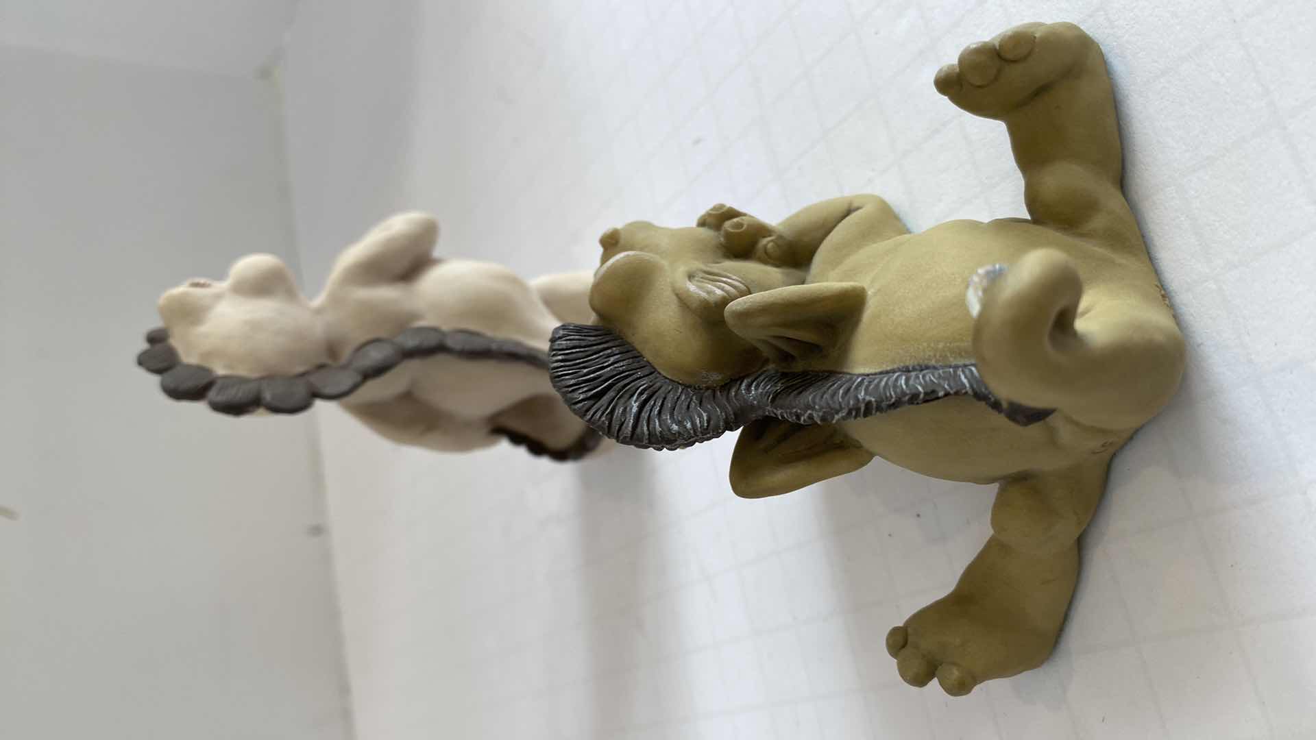 Photo 1 of KRYSTONIA FLAYA AND JUMBLY MADE IN ENGLAND LARGEST 5.5”