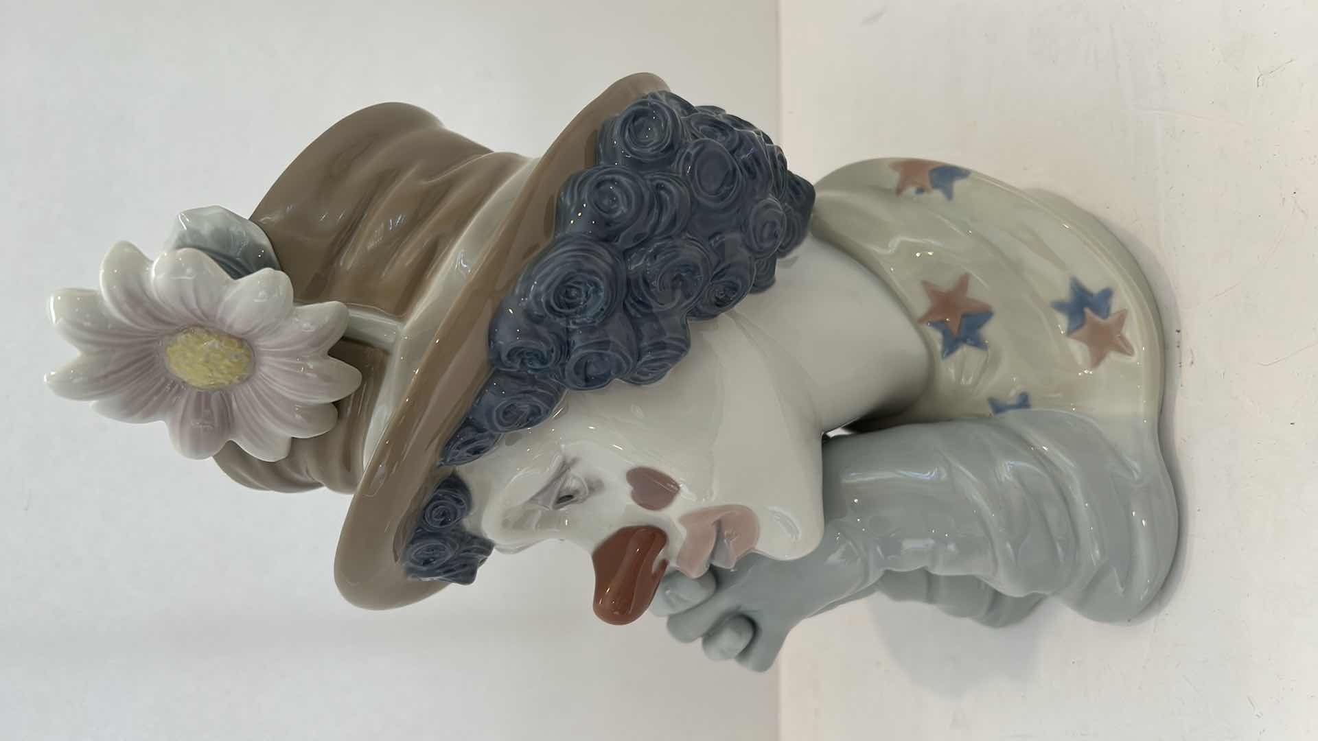 Photo 1 of RARE LLADRO "CLOWN MELANCHOLY" PORCELAIN FIGURINE H12"