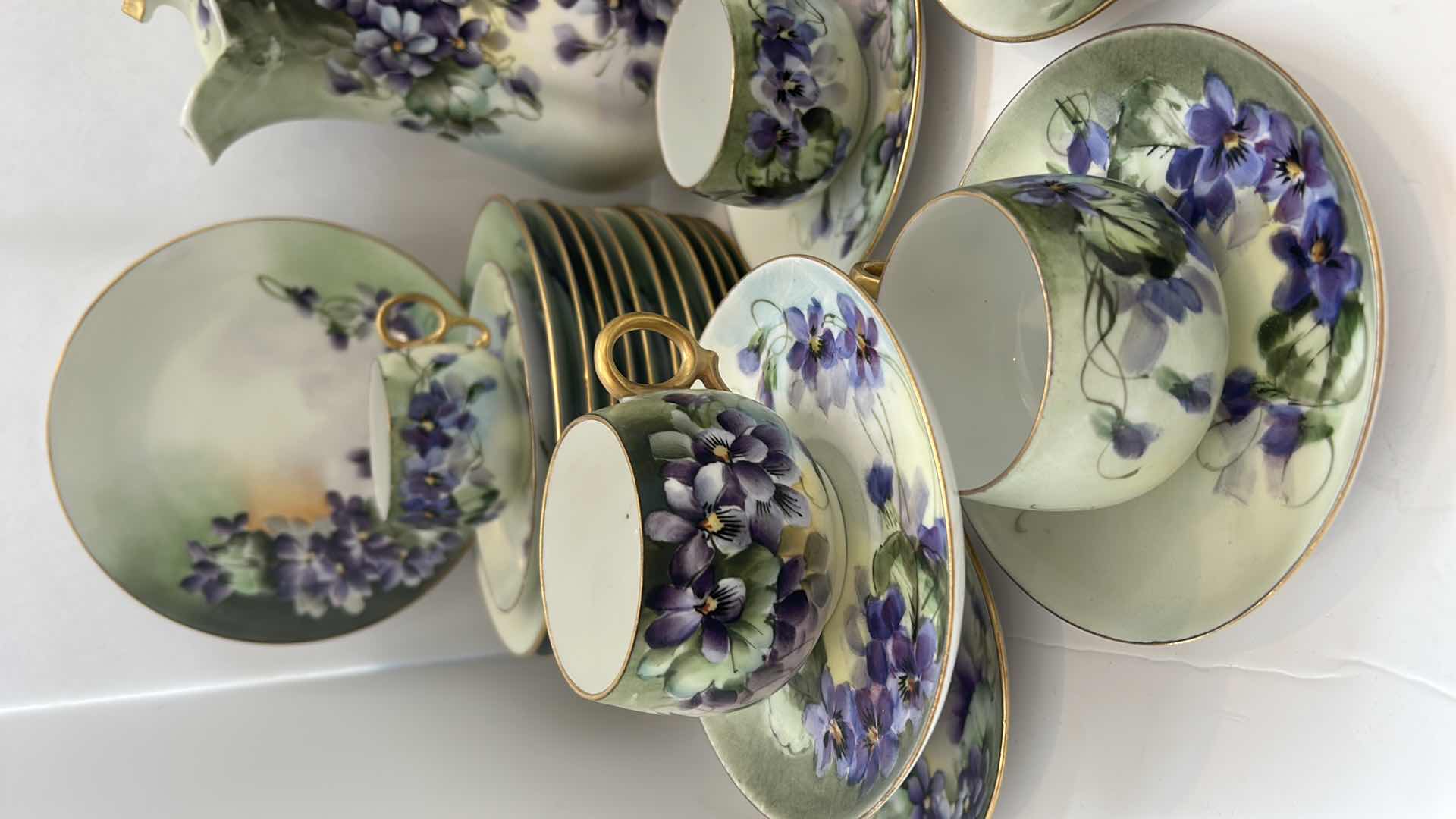 Photo 1 of 37 PCS-VINTAGE LEONARD VIENNA AUSTRIA "PUPRLE FLOWERS W GOLD LEAF" CHINA COFFEE SERVICE AND DESSERT PLATES 