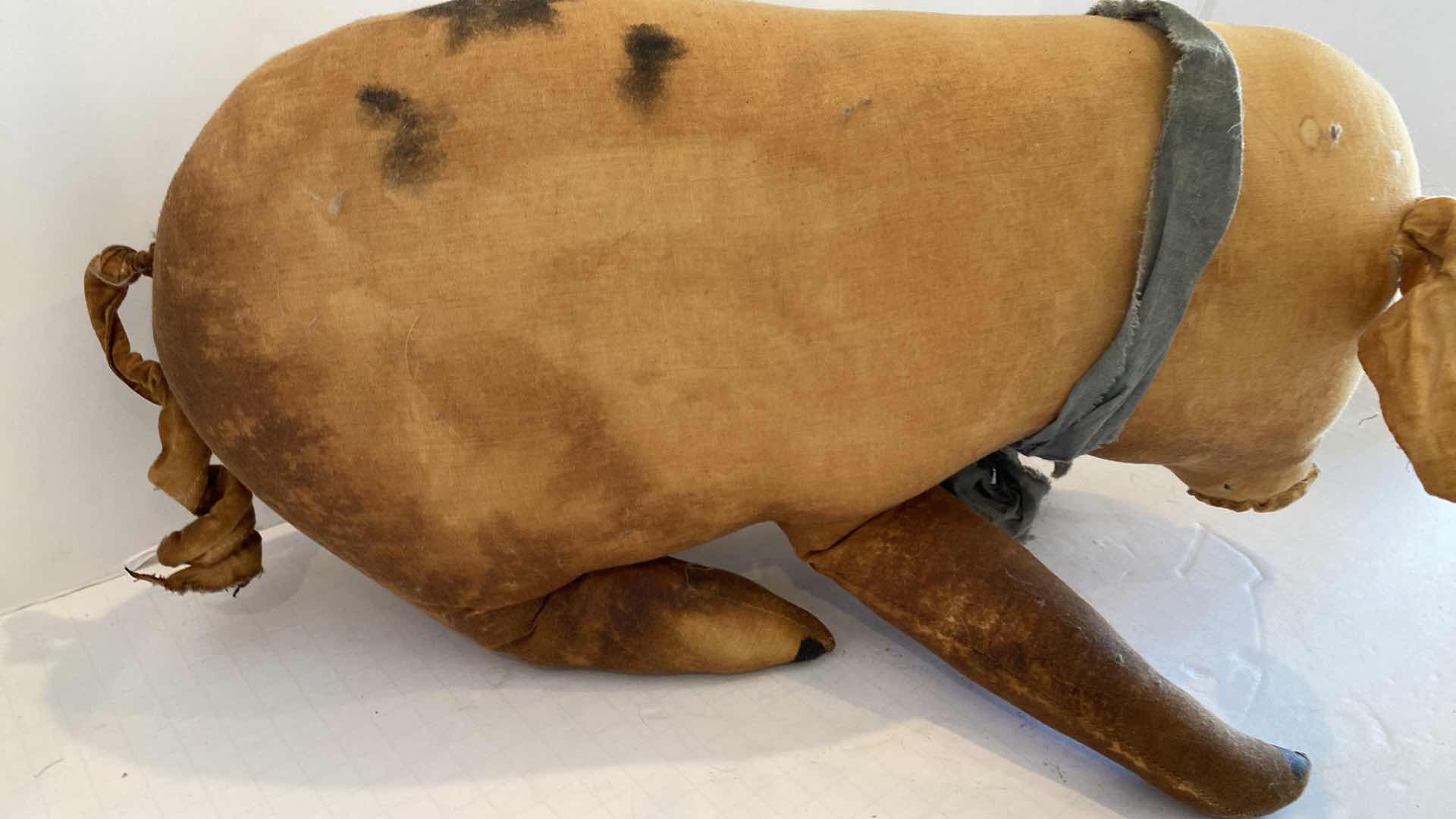 Photo 1 of VINTAGE SIGNED H.BAILEY PIG 17”