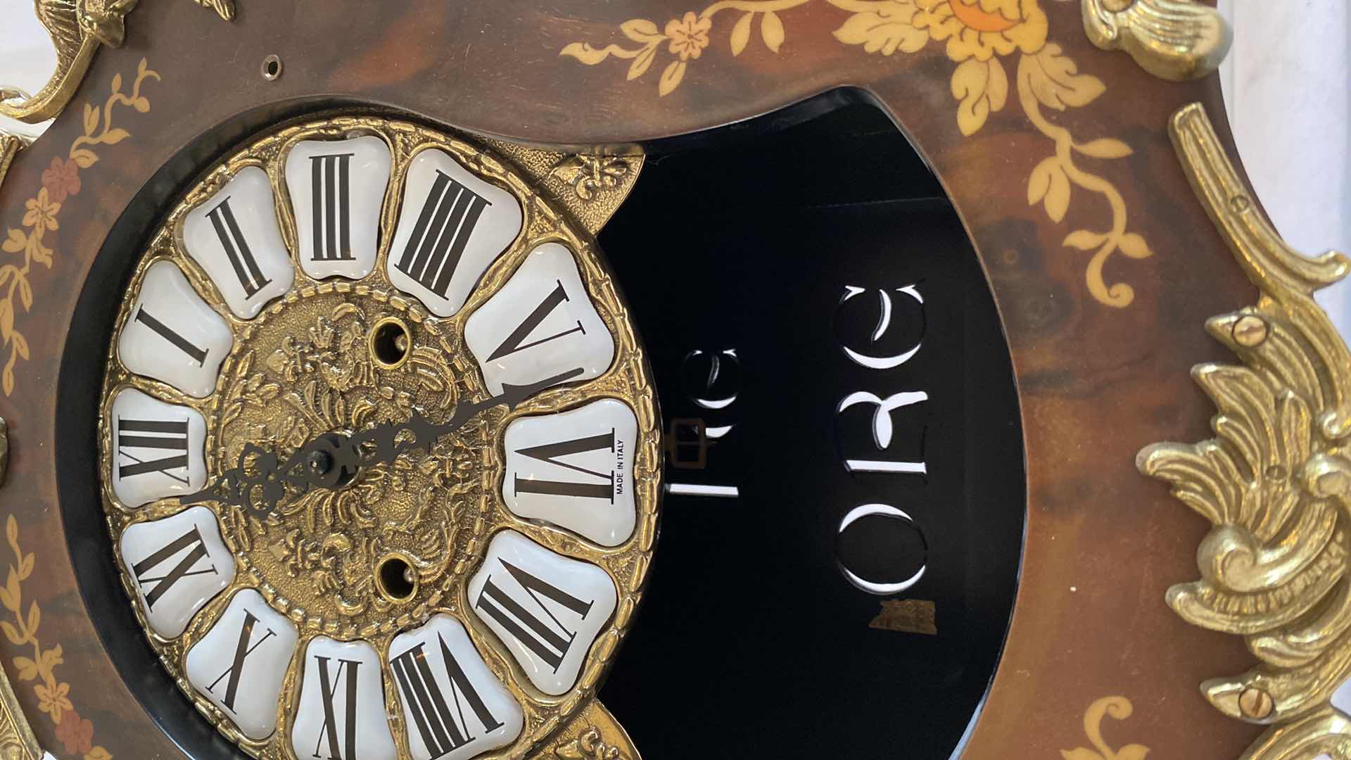 Photo 1 of RARE LE ORE ITALIAN  ORNATE TABLE PENDULUM CLOCK WITH 8 DAY MECHANICAL CHIME MOVEMENT 11” X 22” EST VALUE 