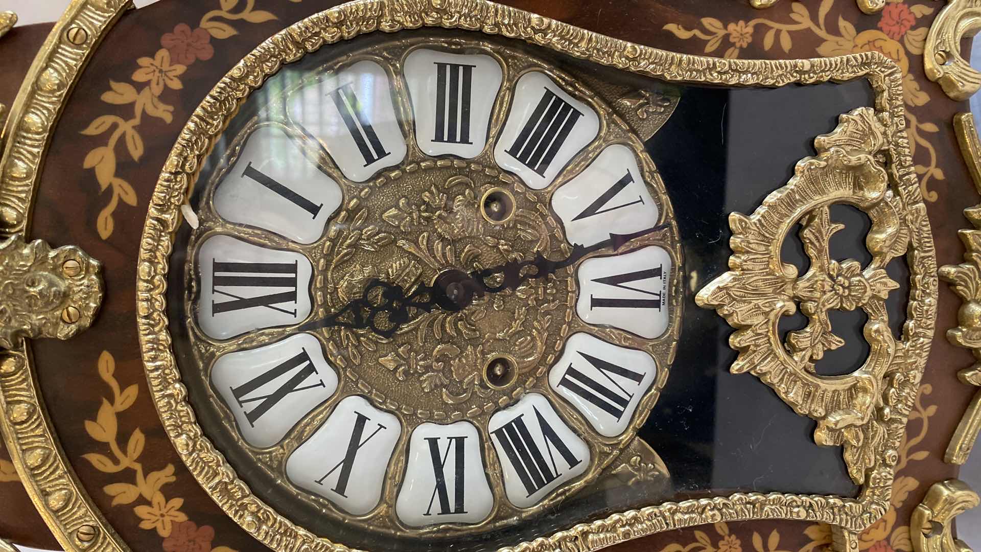 Photo 1 of RARE LE ORE ITALIAN  ORNATE TABLE PENDULUM CLOCK WITH 8 DAY MECHANICAL CHIME MOVEMENT 11” X 22” EST VALUE 