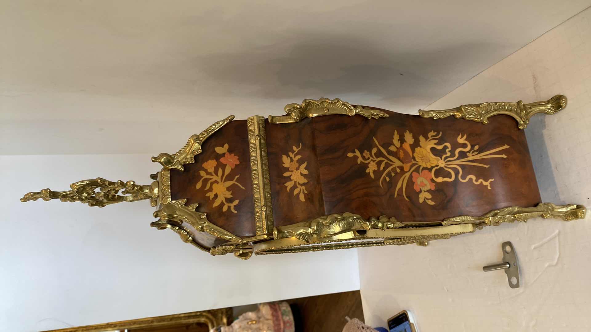 Photo 1 of RARE LE ORE ITALIAN  ORNATE TABLE PENDULUM CLOCK WITH 8 DAY MECHANICAL CHIME MOVEMENT 11” X 22” EST VALUE 