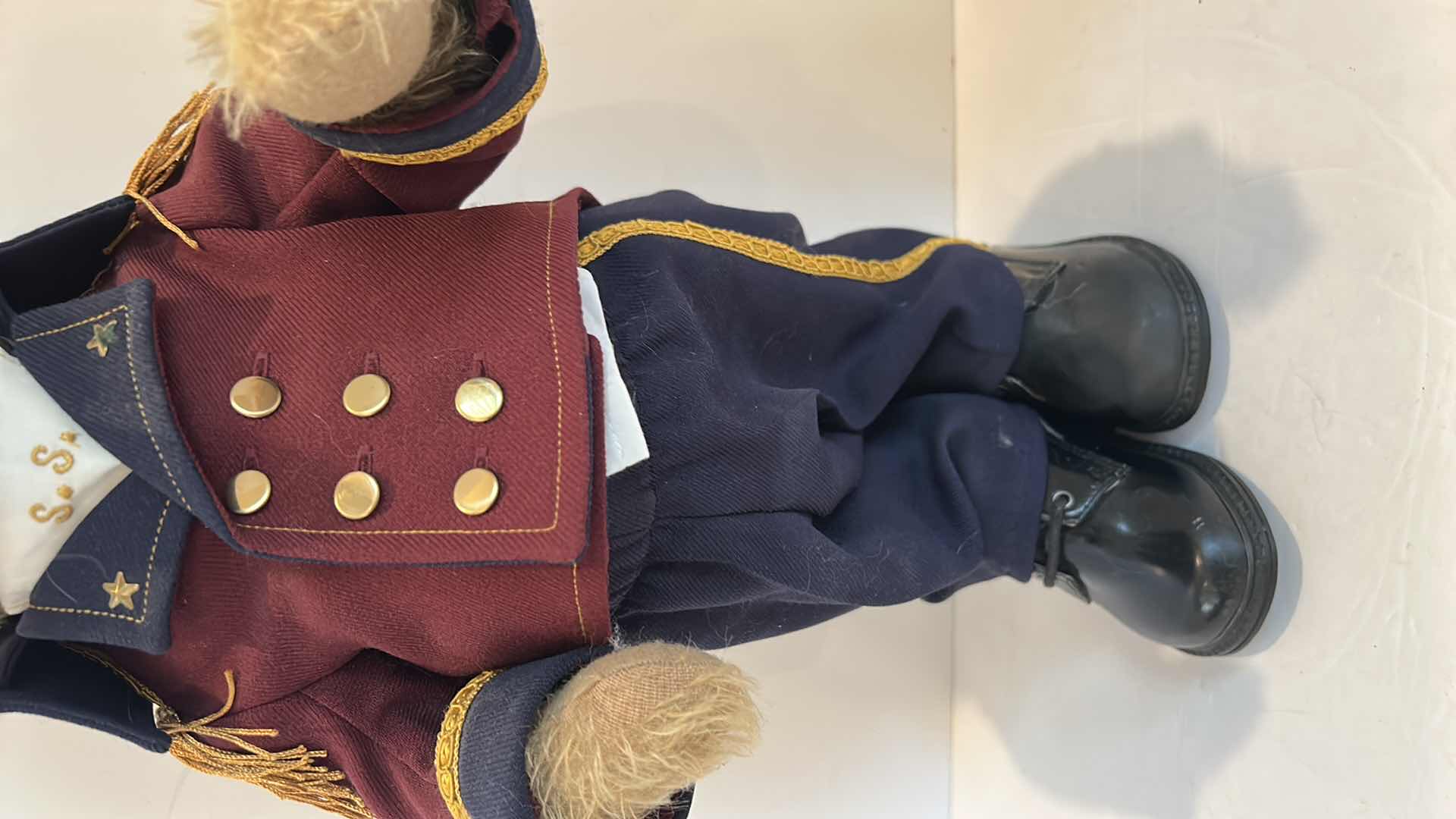 Photo 1 of BEAR THREADS LAURA SANCHEZ, GEORGE WASHINGTON BEAR H19”