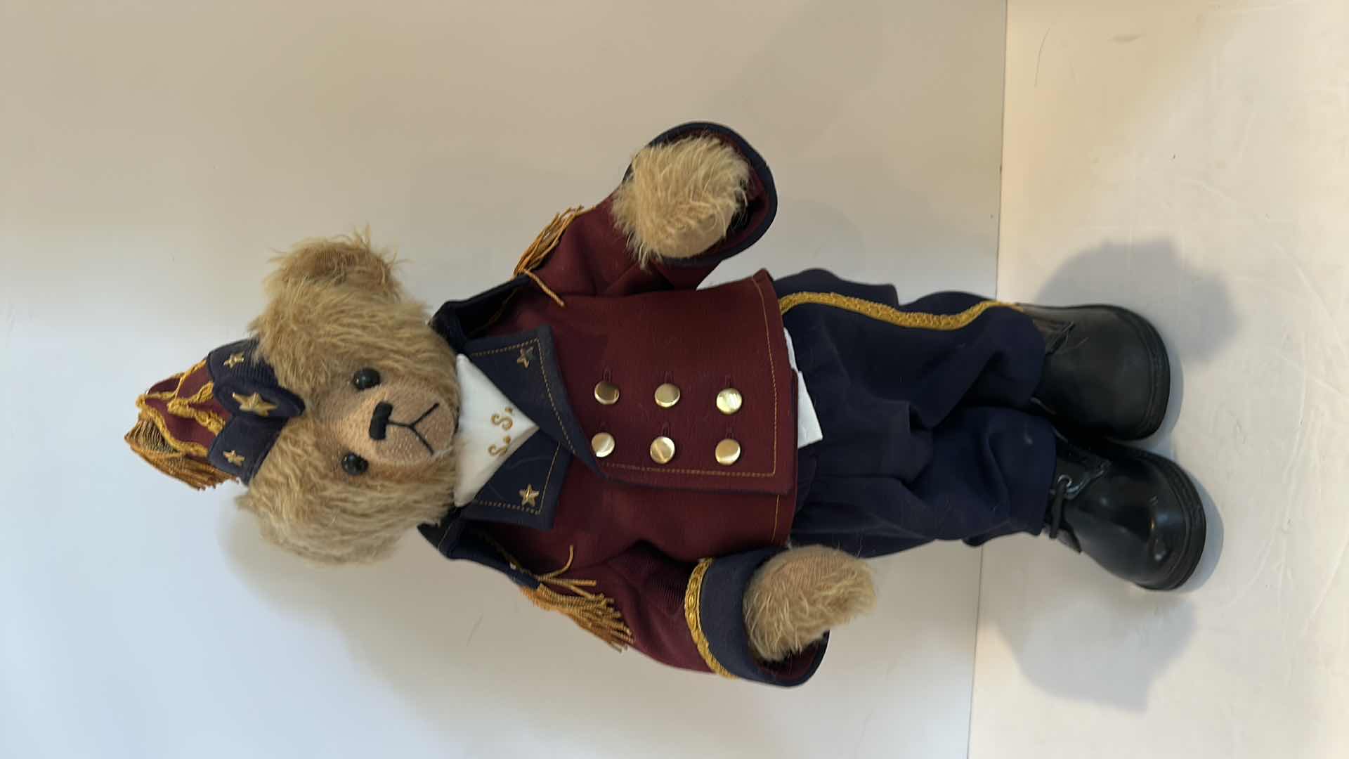Photo 1 of BEAR THREADS LAURA SANCHEZ, GEORGE WASHINGTON BEAR H19”