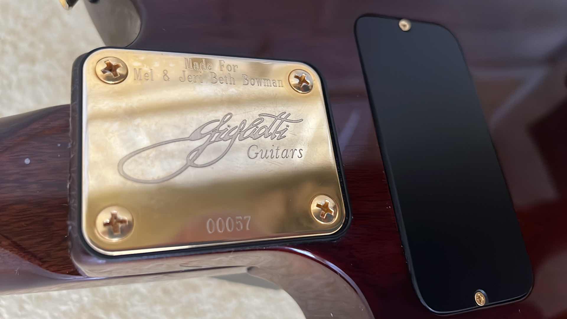 Photo 1 of GIGLIOTTI JOE BONAMASSA DOUBLE SIGNED ELECTRIC GUITAR