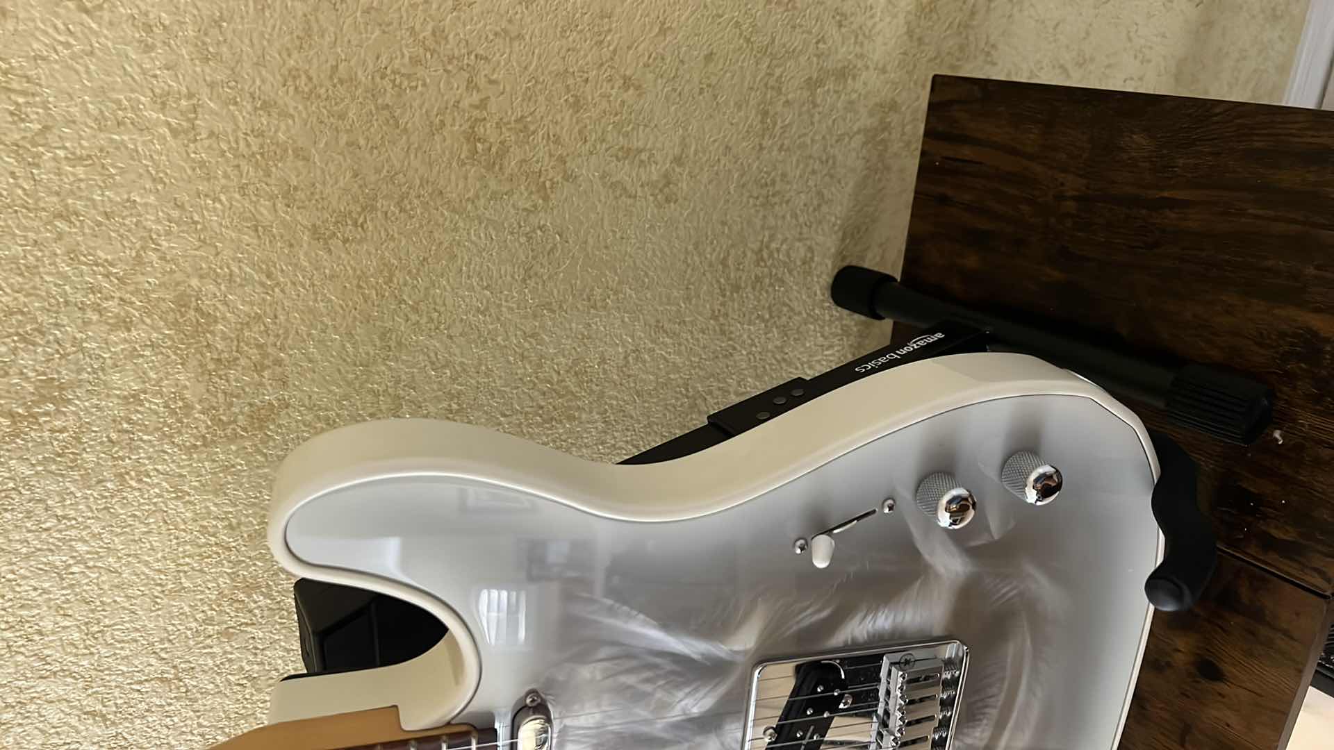 Photo 1 of GIGLIOTTI SIGNED PEARL WHITE ELECTRIC GUITAR W COA