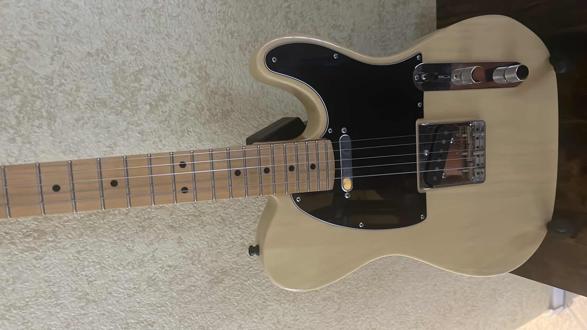 Photo 1 of TCS CUSTOM ELECTRIC GUITAR