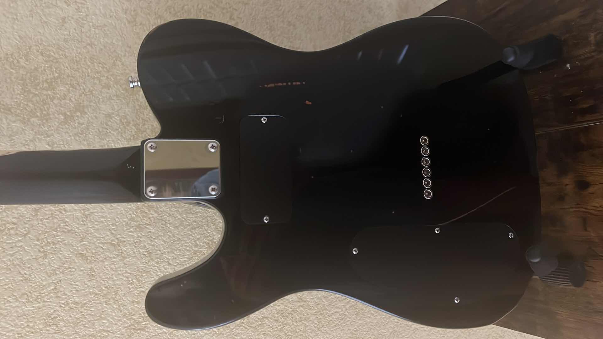 Photo 2 of GIGLIOTTI SIGNED ELECTRIC GUITAR