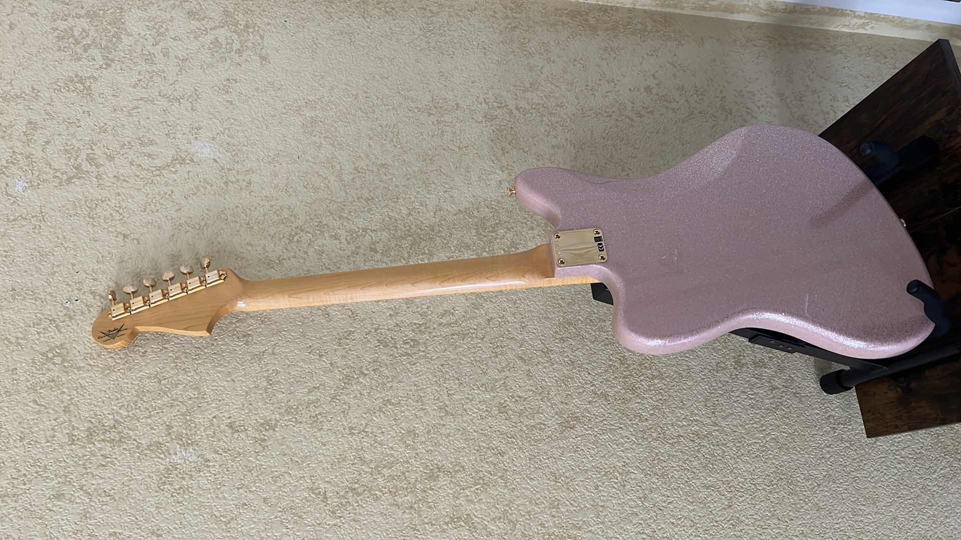 Photo 3 of FENDER CUSTOM SHOP LIMITED EDITION JAZZMASTER  PINK GUITAR