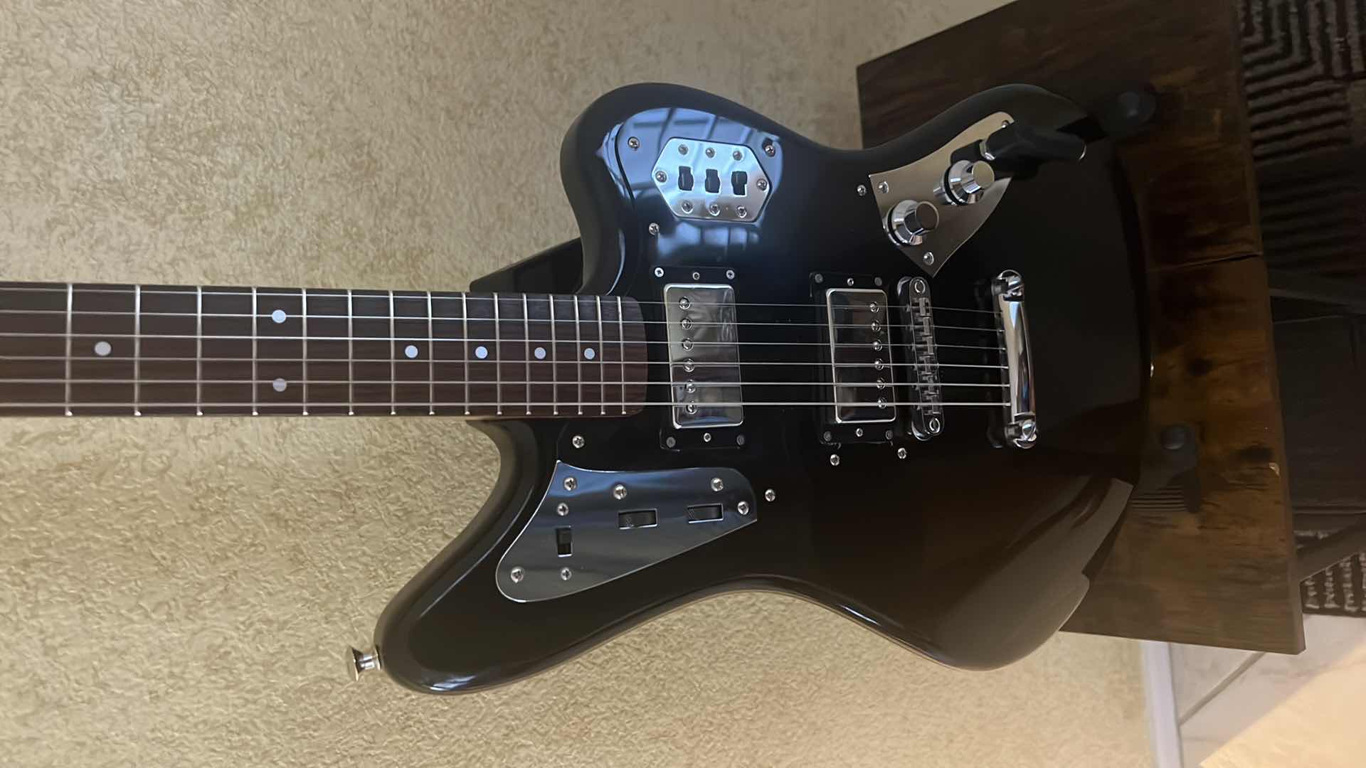 Photo 1 of FENDER JAGUAR SPECIAL ELECTRIC GUITAR CRAFTED IN JAPAN