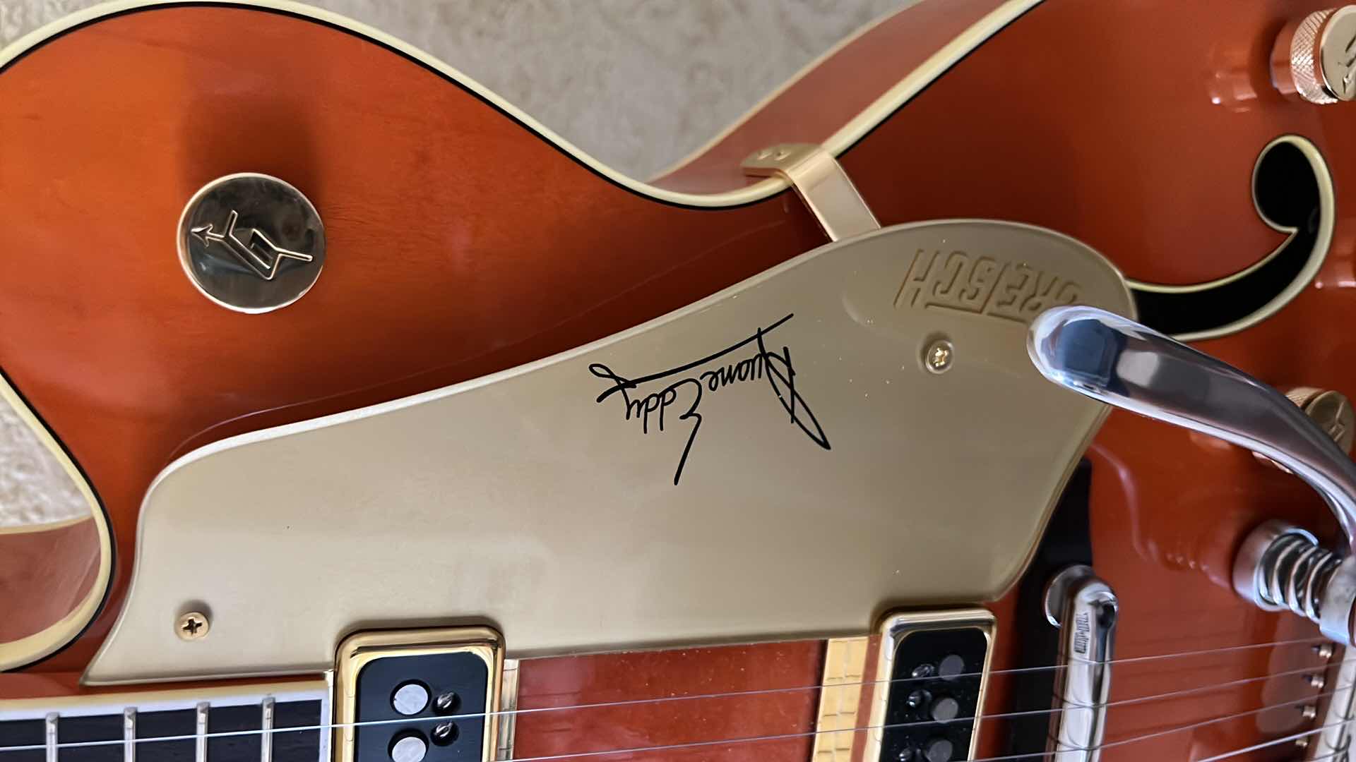 Photo 8 of GRETSCH  NASHVILLE BY BIGSBY “DUANE EDDY” SIGNED GUITAR W. COA & ACCESSORIES