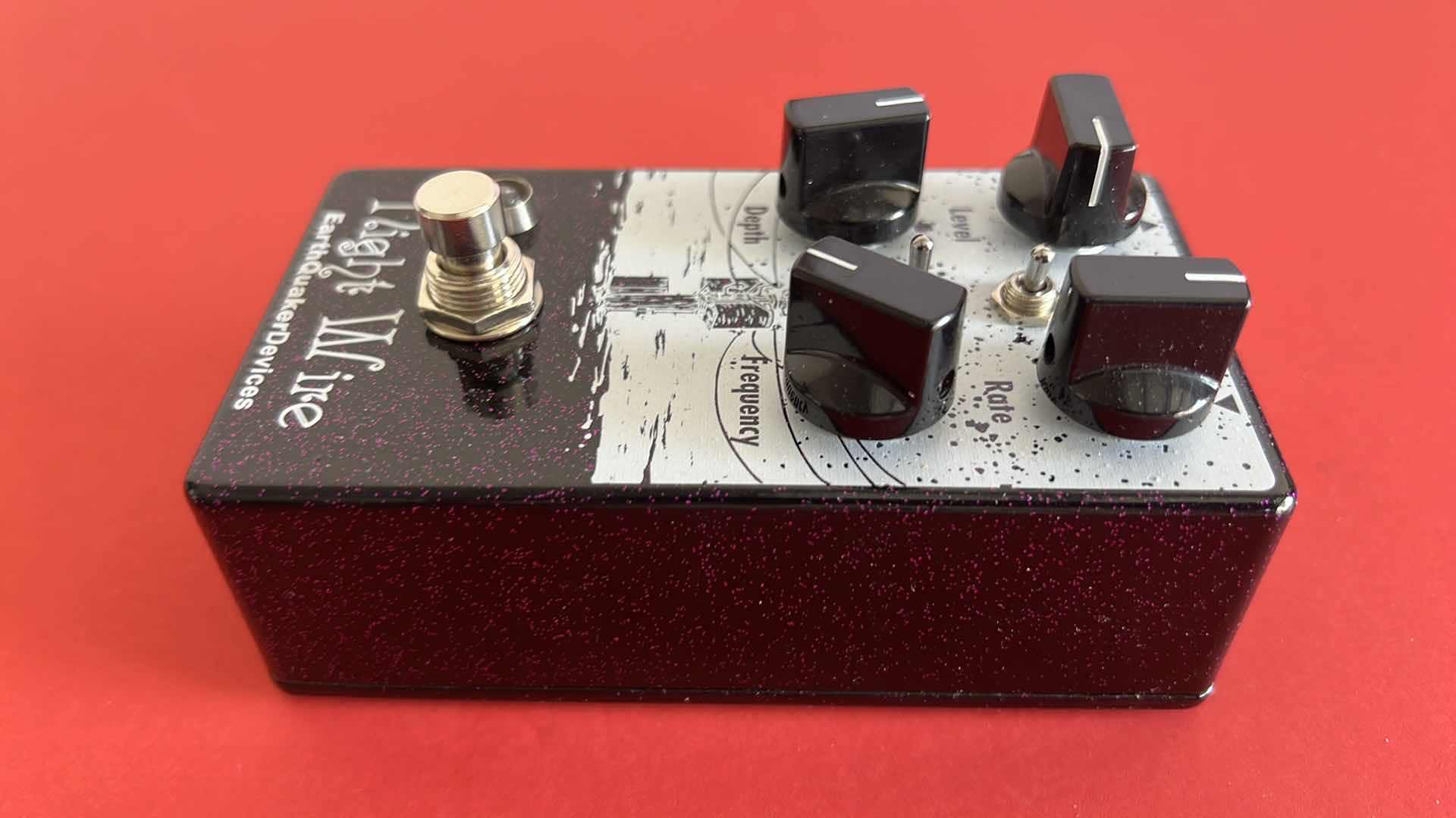 Photo 1 of NIGHT WIRE EARTHQUAKE DEVICE GUITAR SYSTEM