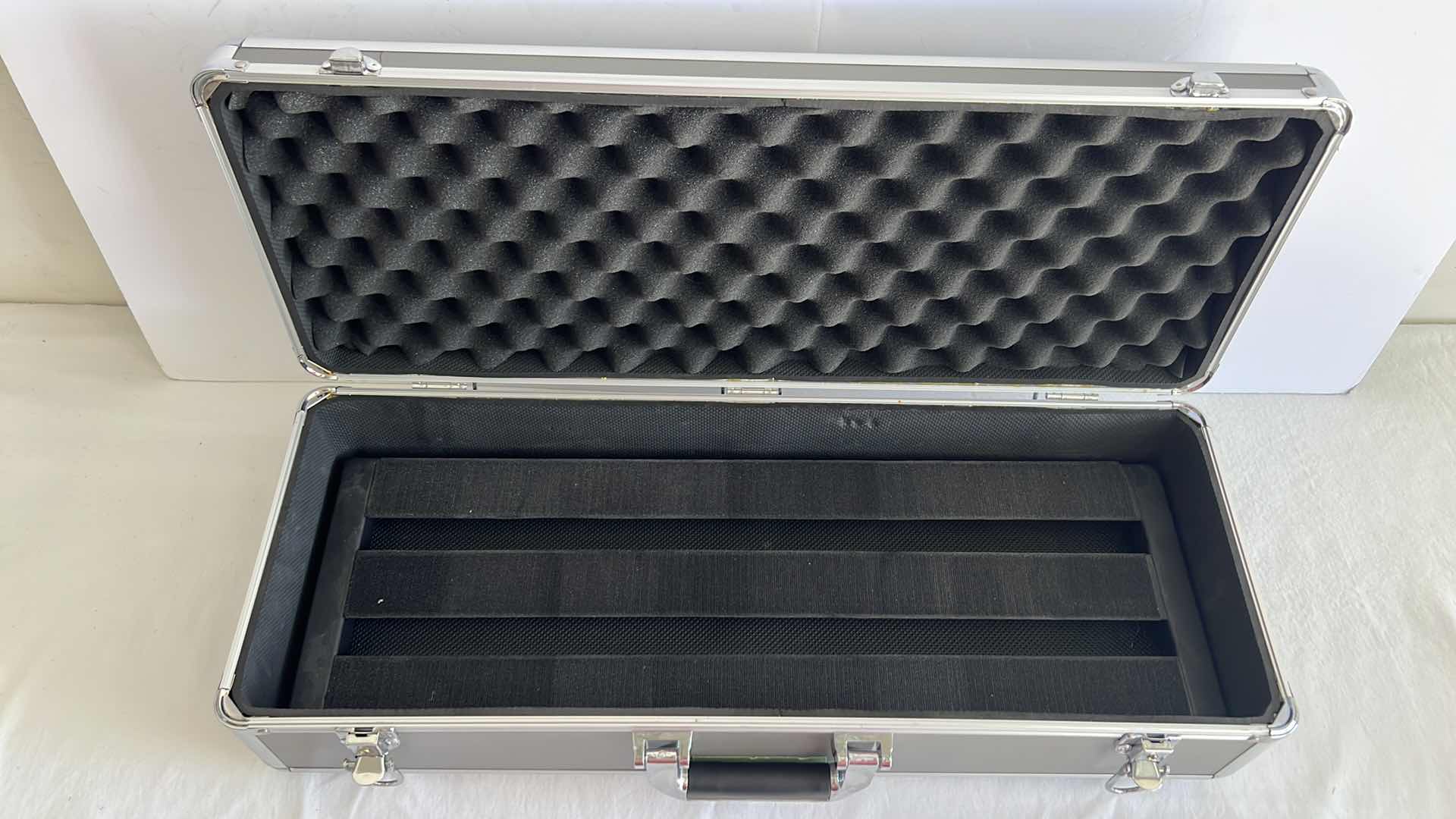 Photo 1 of SILVER METAL TOUR CASE W PETALTRAIN METRO 24 BLACK METAL VELCRO STAND (25”x 10” H 6.5”)