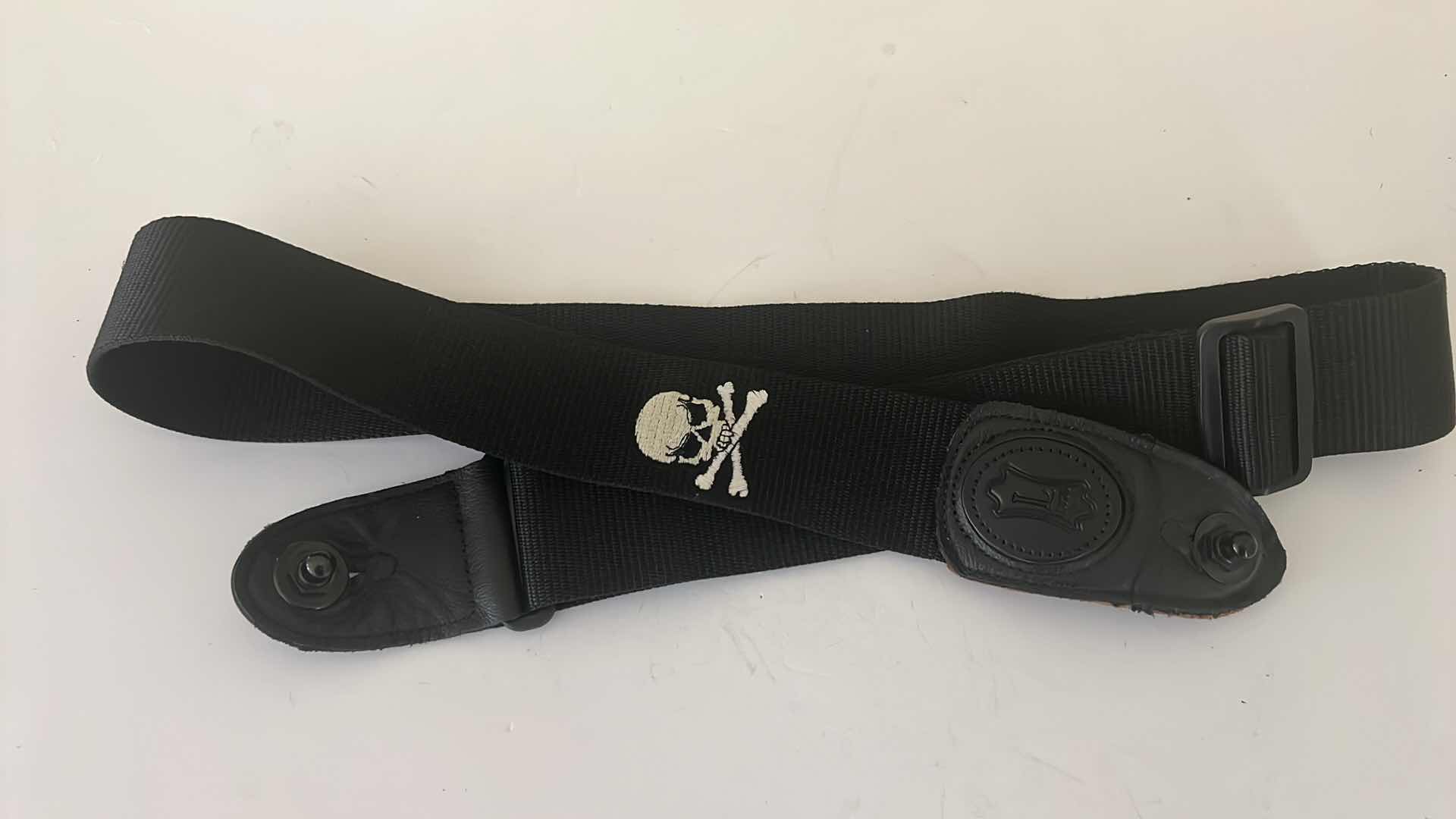 Photo 1 of LEVYS BLACK NYLON W SKULL CROSS GUITAR STRAP