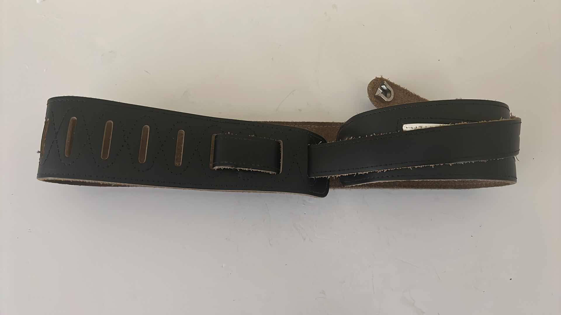 Photo 1 of BLACK LEATHER W WHITE LIGHTENING BOLT MADE IN GERMANY GUITAR STRAP