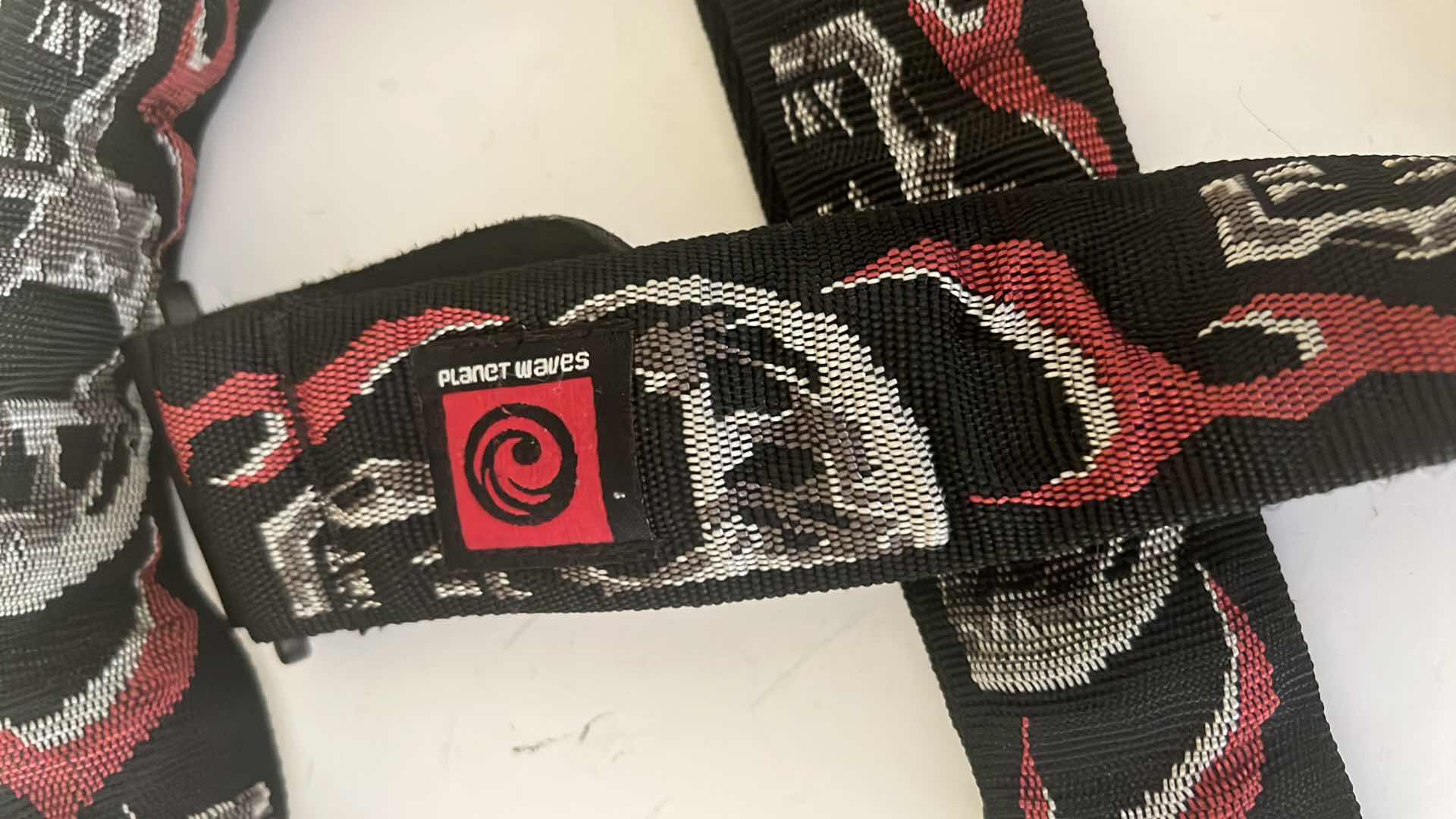 Photo 1 of PLANT WAVES GUITAR STRAP