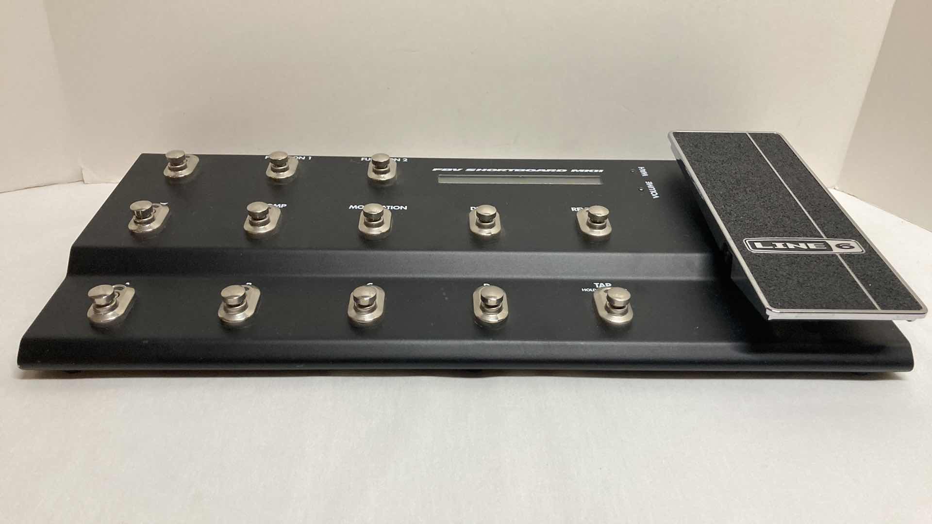 Photo 1 of LINE 6 FBV SHORTBOARD FOOT PEDAL CONTROLLER MODEL MKII