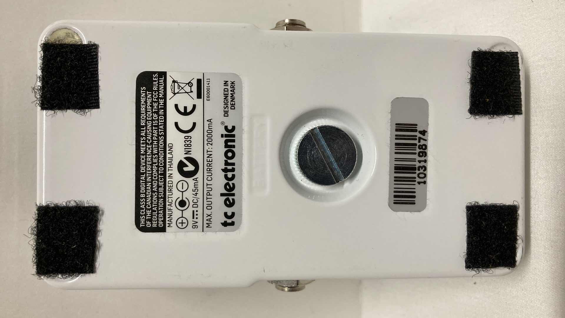 Photo 6 of TC ELECTRONIC POLY TUNE 2 CHROMATIC TUNER TRUE BYPASS