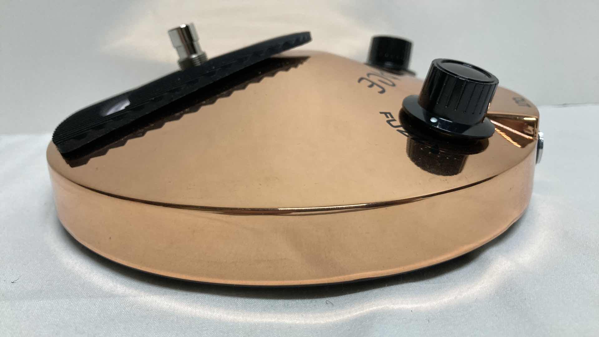 Photo 6 of DUNLOP MANUFACTURING JOE BONAMASSA FUZZFACE LIMITED RUN PEDAL MODEL JBF3 NO. 87/1000