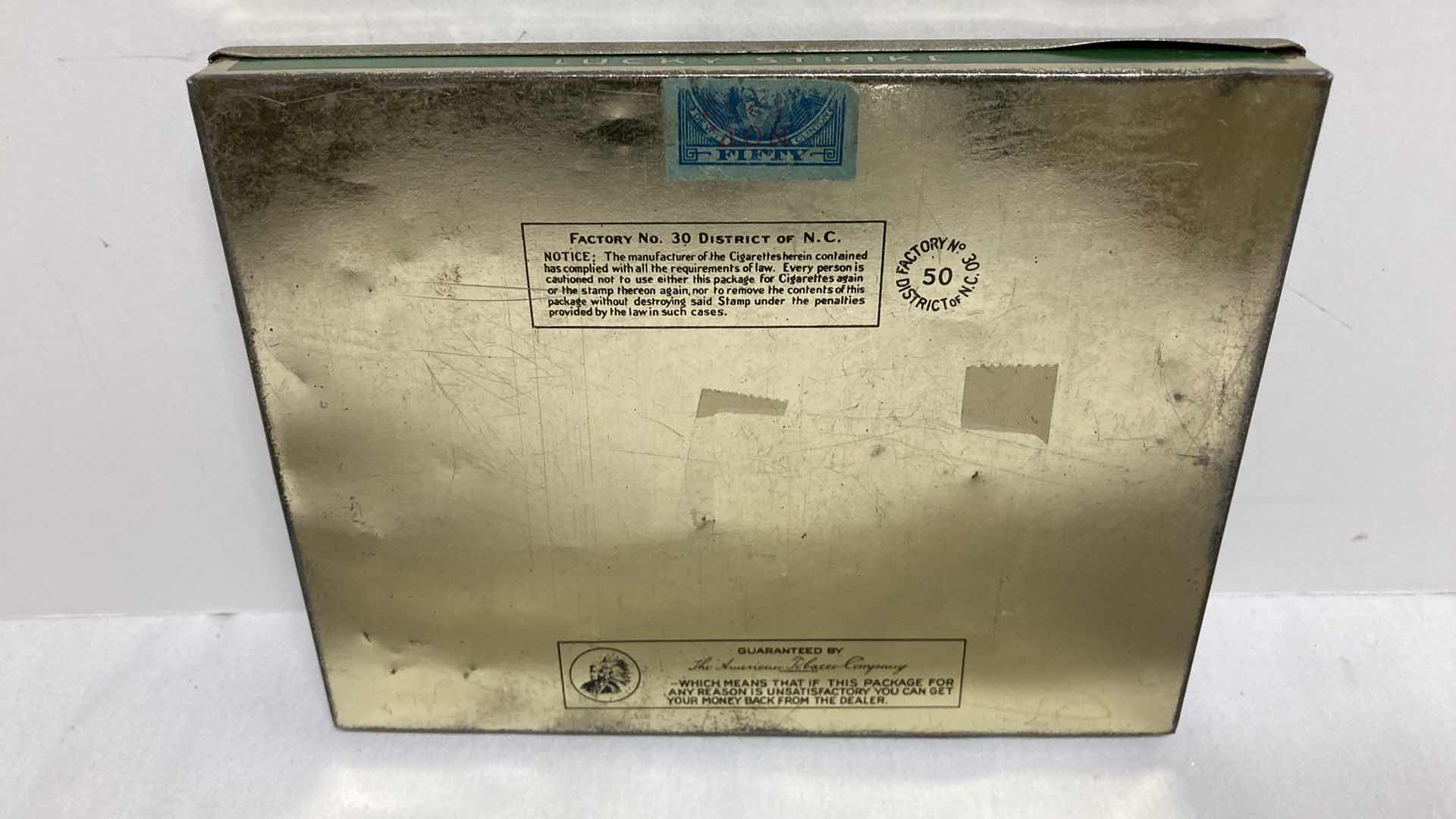 Photo 1 of LUCKY STRIKES FLAT FIFTIES TIN W DICE TABLE LIGHTER