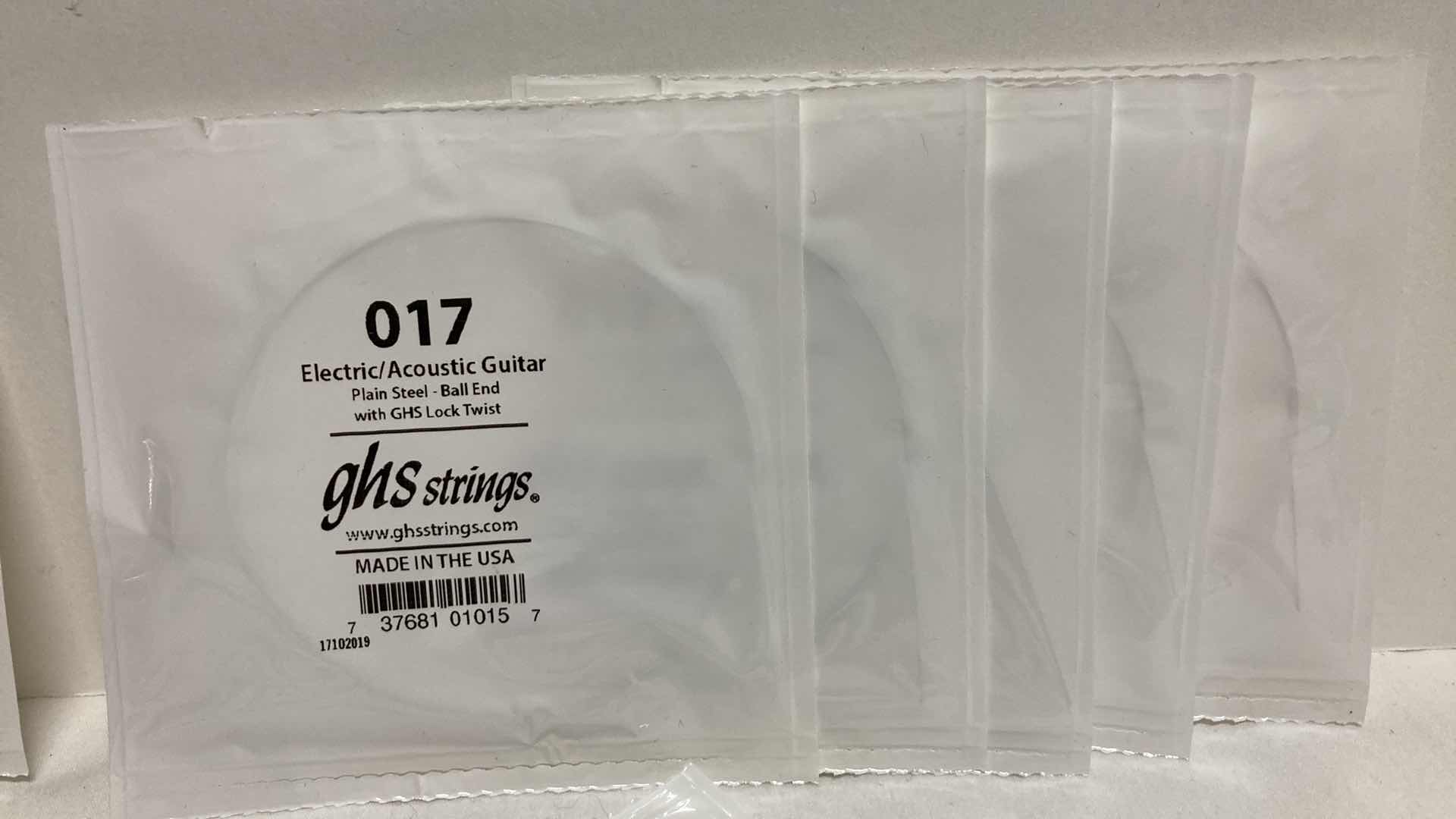 Photo 1 of NEW GHS ELECTRIC & ACOUSTIC STRINGS VARIOUS STYLES (29)
