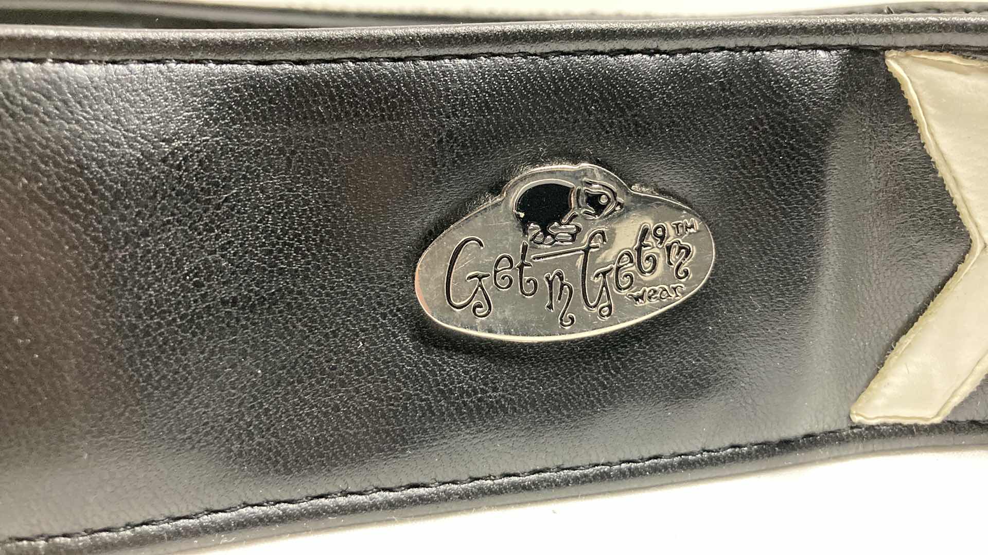 Photo 3 of GET’M GET’M LEATHER GUITAR STRAP
