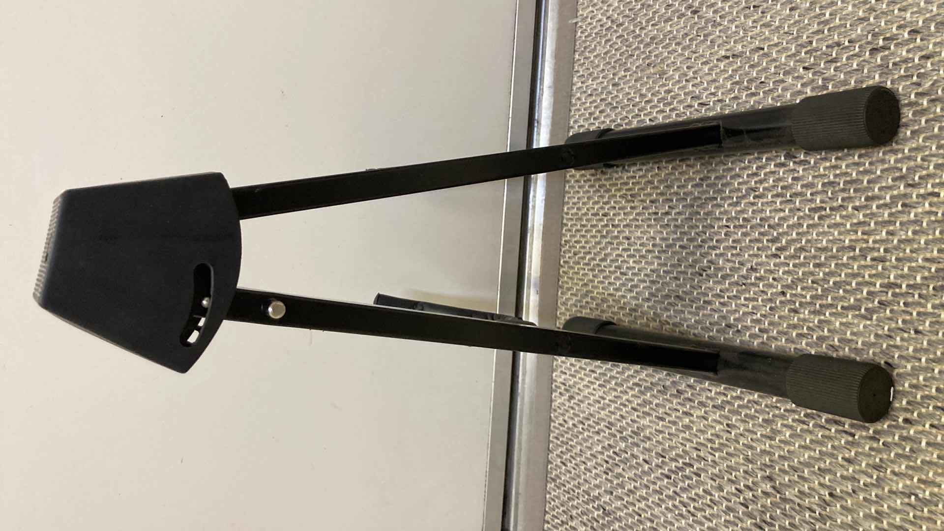 Photo 4 of JAMS STANDS GUITAR STAND