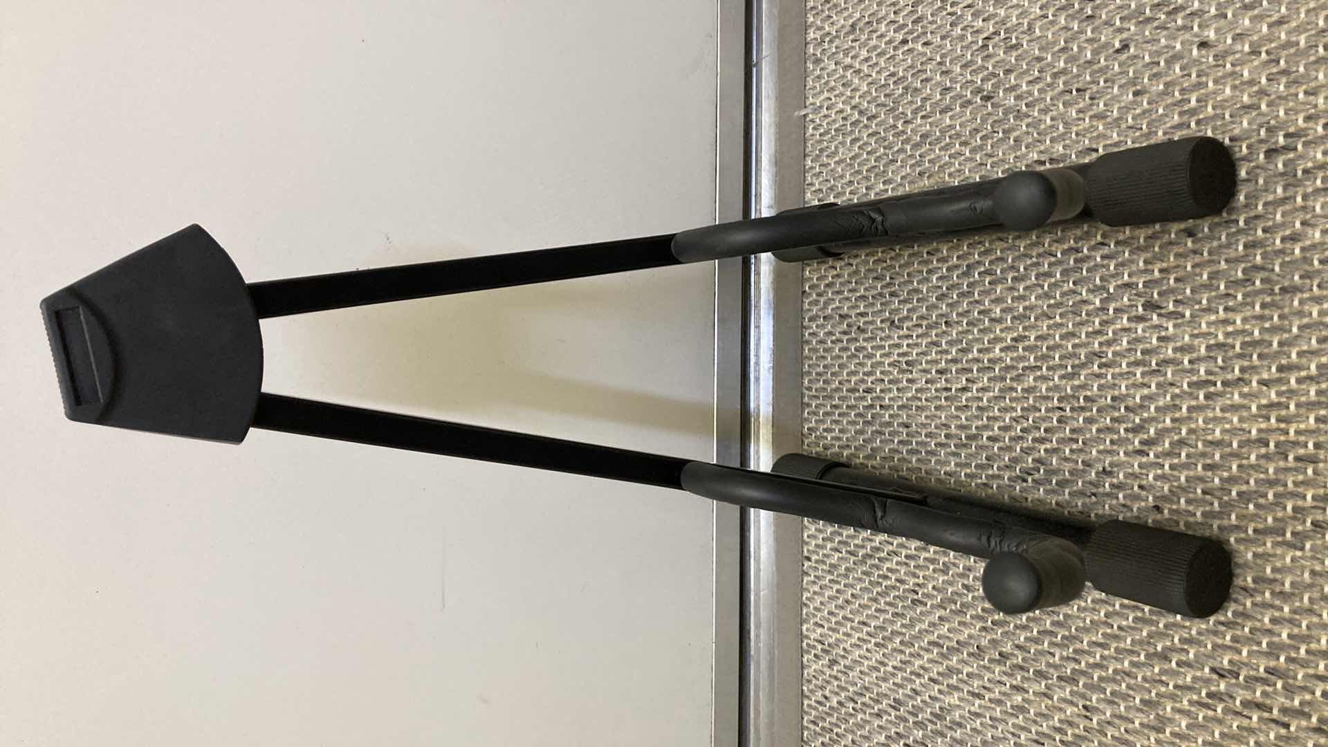 Photo 1 of JAMS STANDS GUITAR STAND