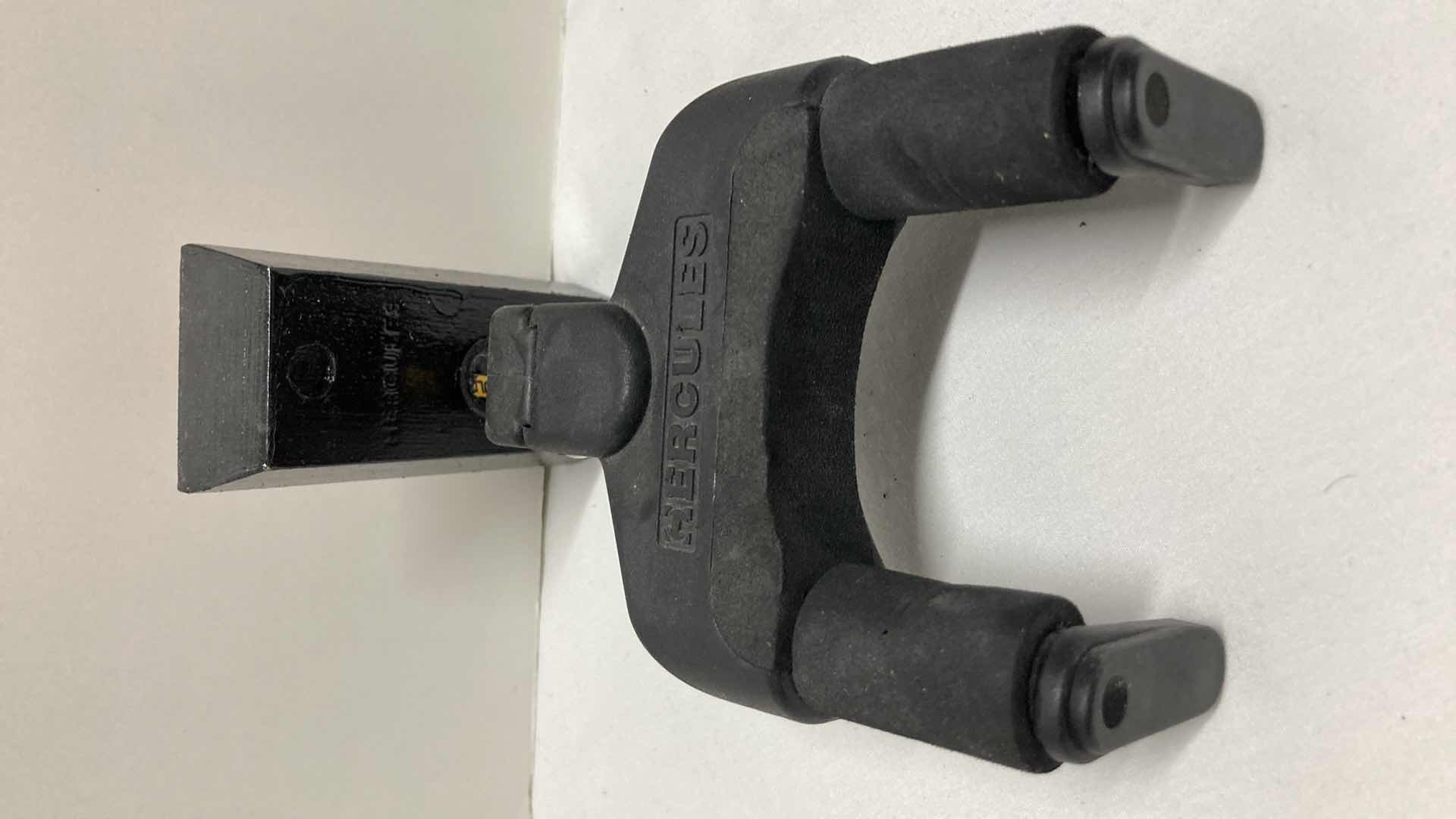 Photo 1 of HERCULES AUTO GRIP SYSTEM WALL MOUNTED GUITAR HANGER MODEL GSP38WB (3)