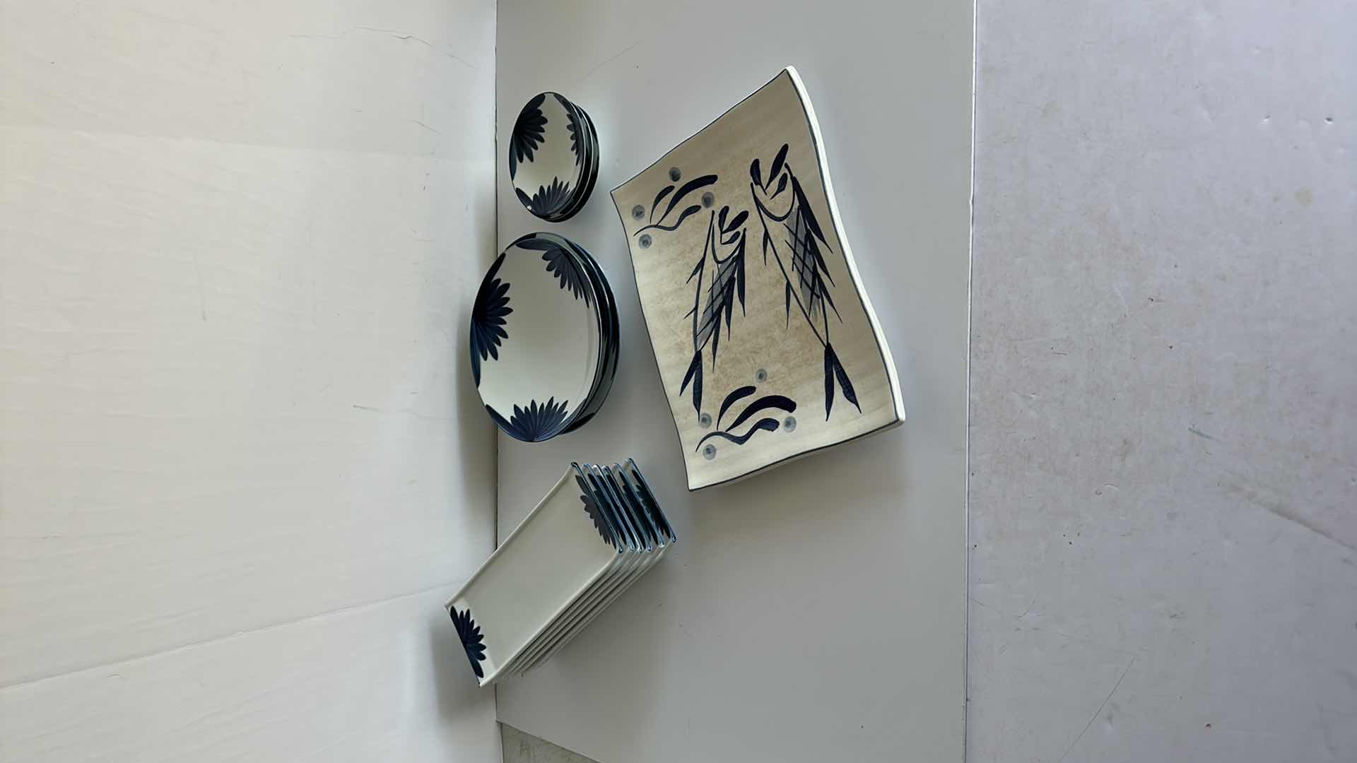 Photo 1 of SERVING DISHES