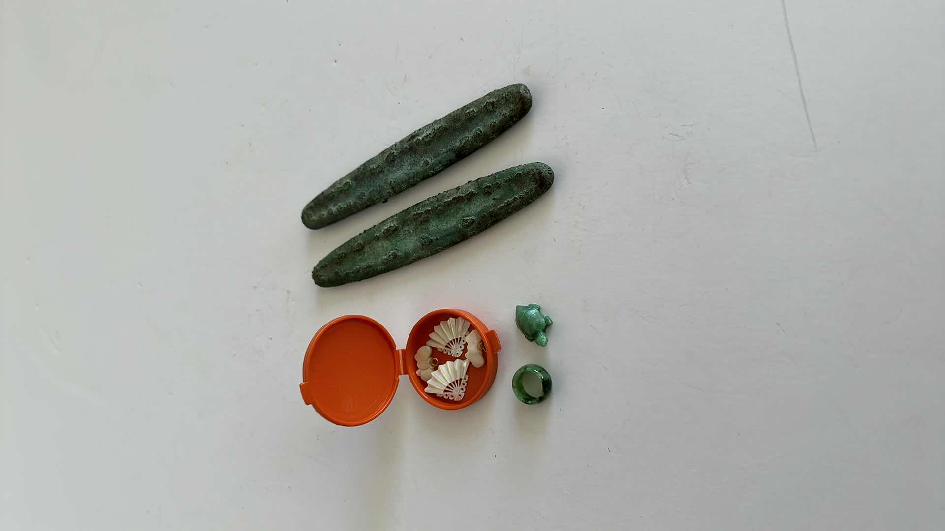 Photo 1 of SPECIALTY ITEMS IVORY AND JADE