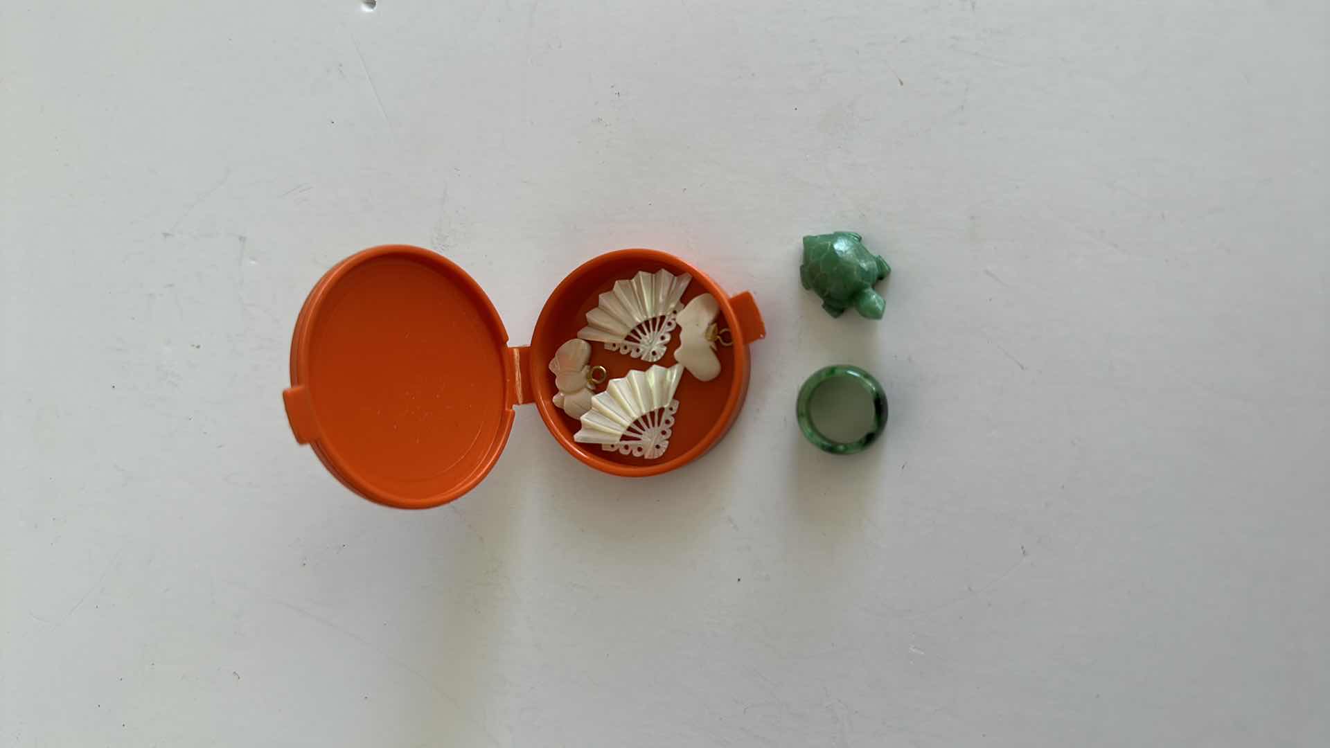 Photo 1 of SPECIALTY ITEMS IVORY AND JADE