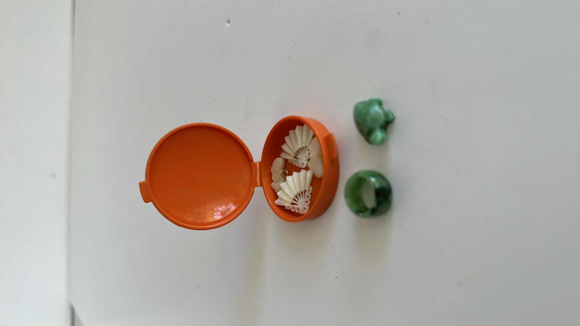 Photo 1 of SPECIALTY ITEMS IVORY AND JADE