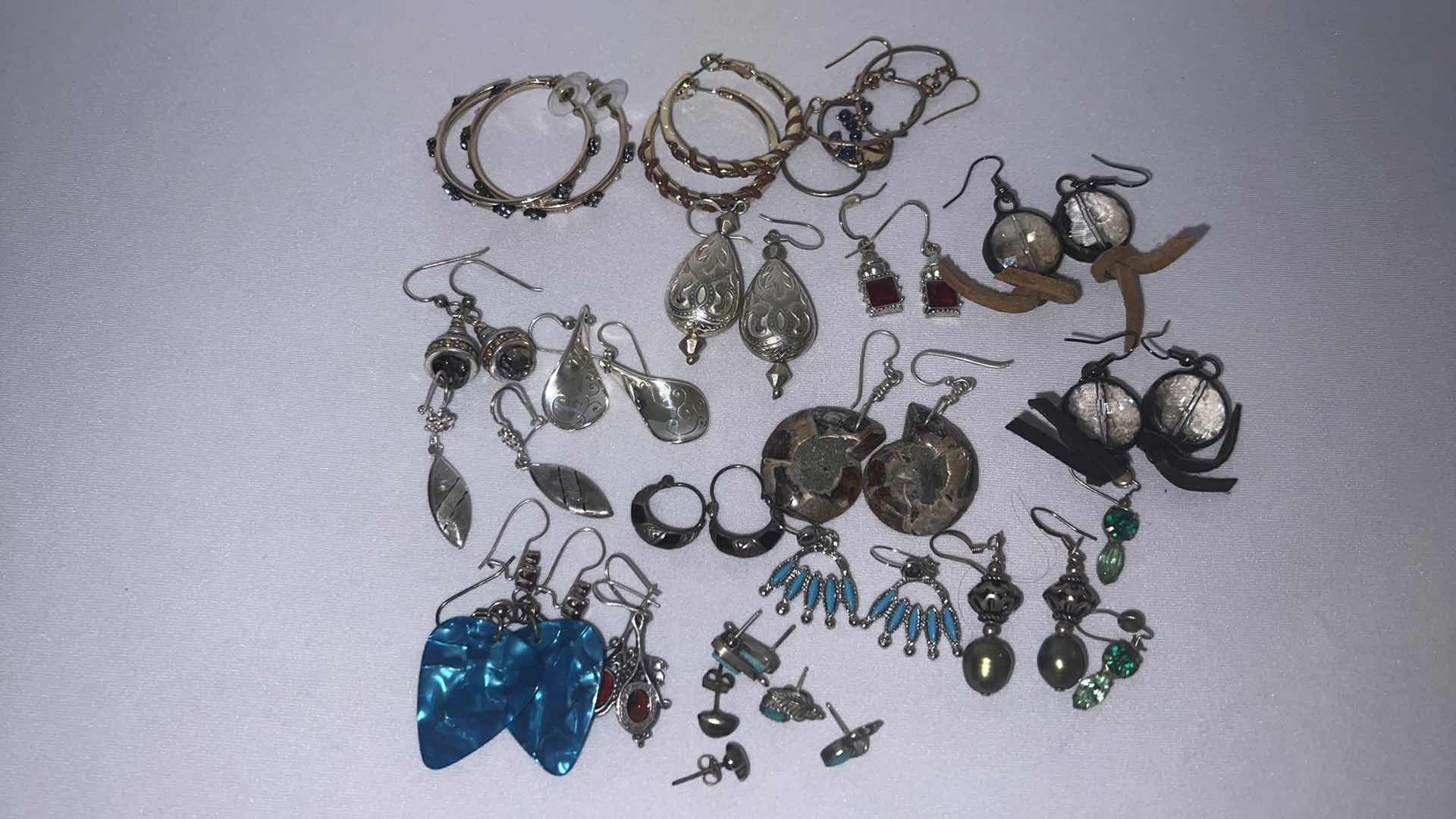 Photo 1 of 21 PAIRS-COSTUME JEWELRY EARRINGS